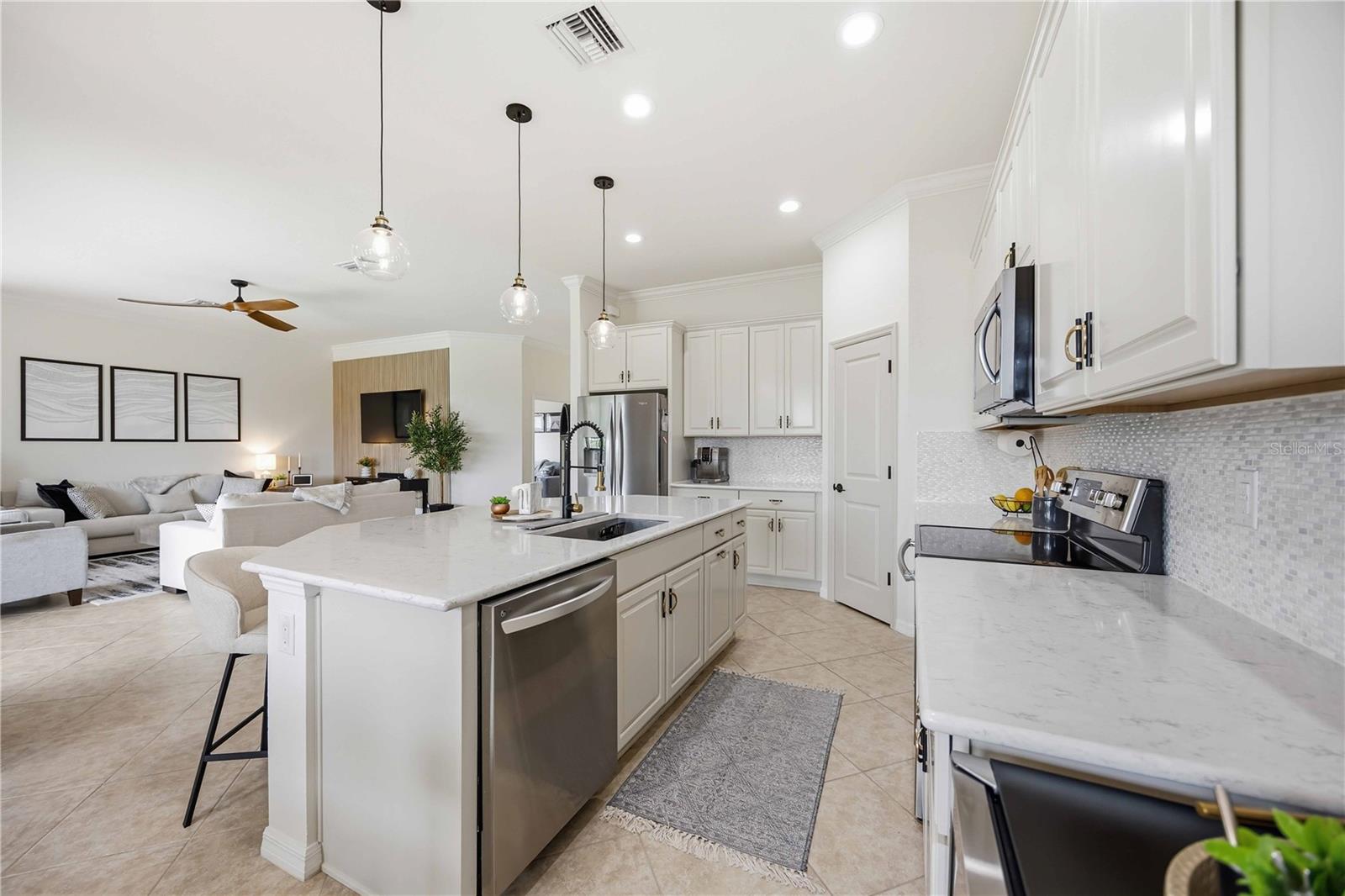 Image 18 of 78 For 10485 Crooked Creek Drive