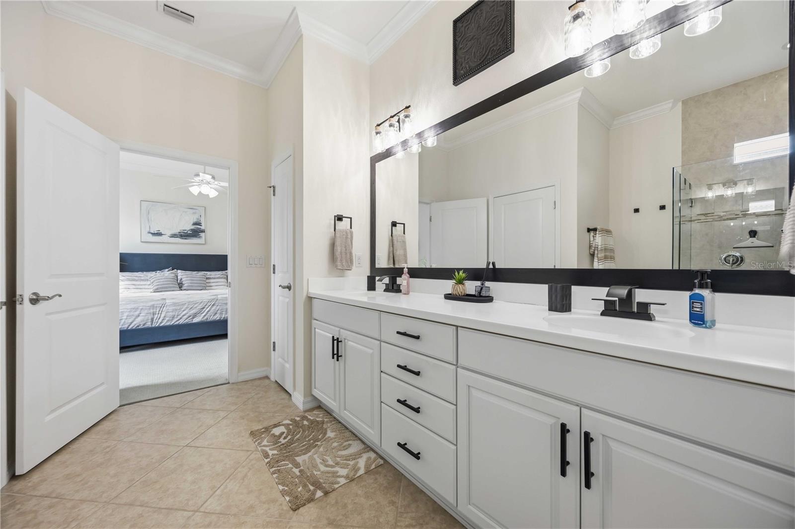 Image 32 of 78 For 10485 Crooked Creek Drive