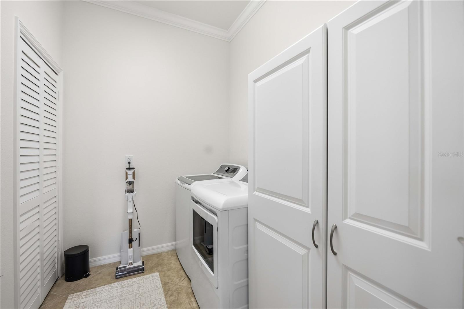 Image 38 of 78 For 10485 Crooked Creek Drive