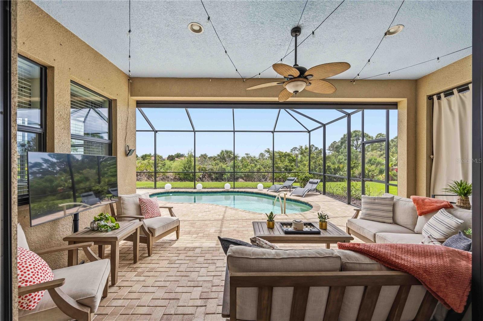 Image 39 of 78 For 10485 Crooked Creek Drive