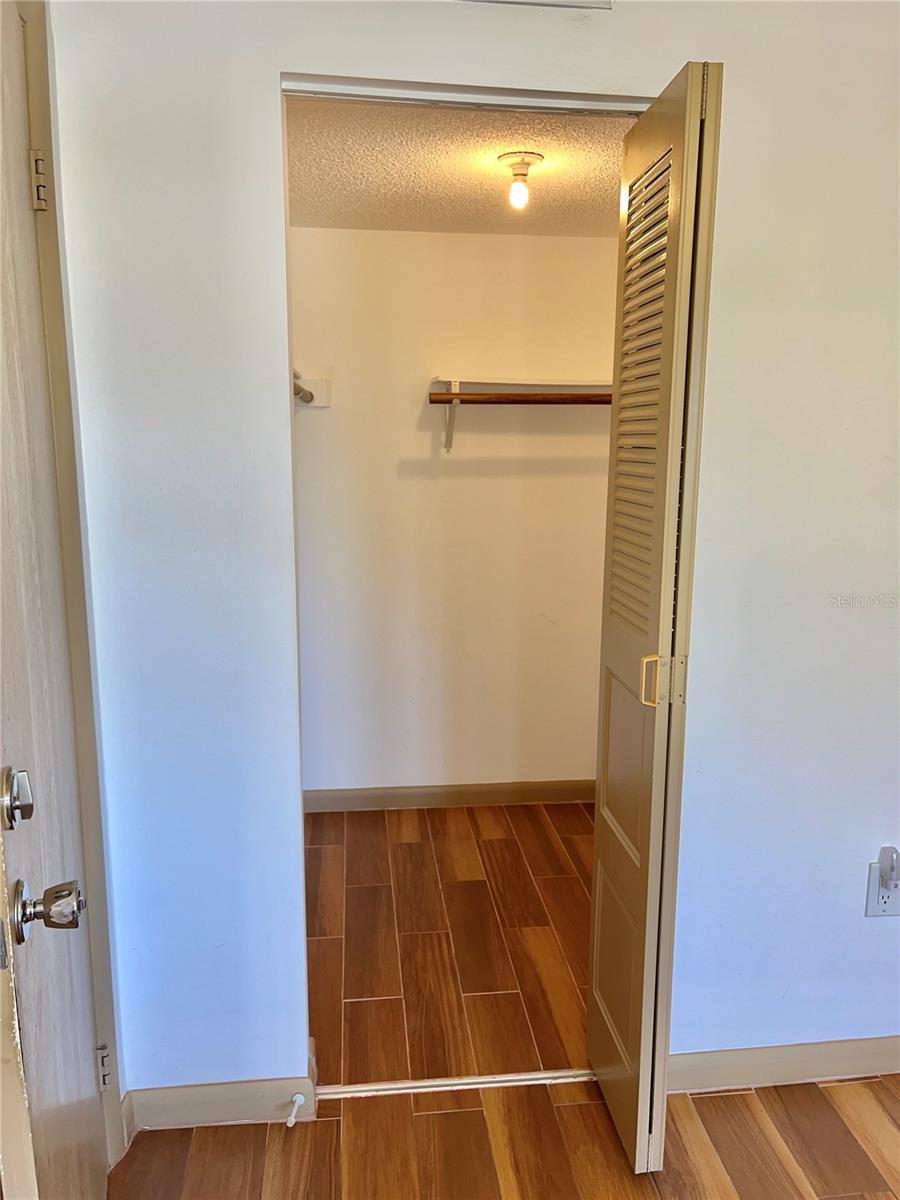 Image 20 of 59 For 519 Albee Farm Road 303