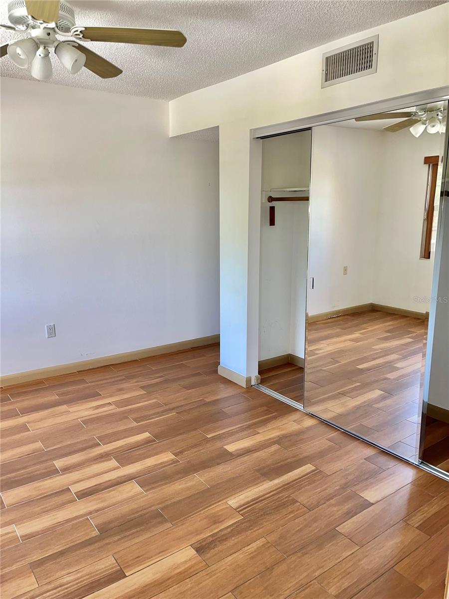 Image 24 of 59 For 519 Albee Farm Road 303