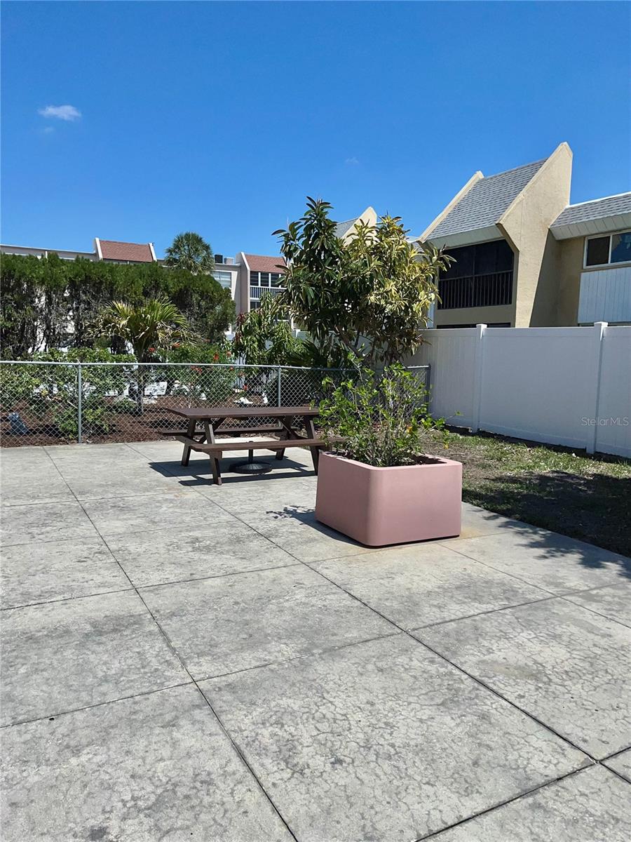 Image 32 of 59 For 519 Albee Farm Road 303