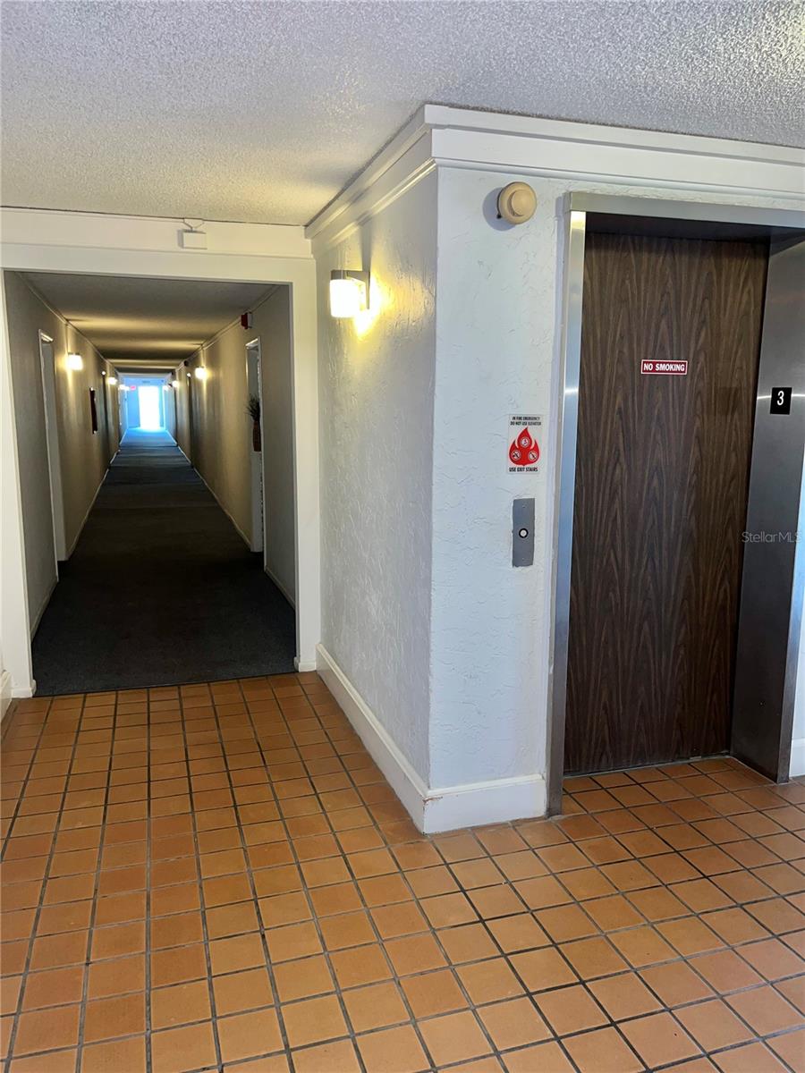 Image 6 of 59 For 519 Albee Farm Road 303