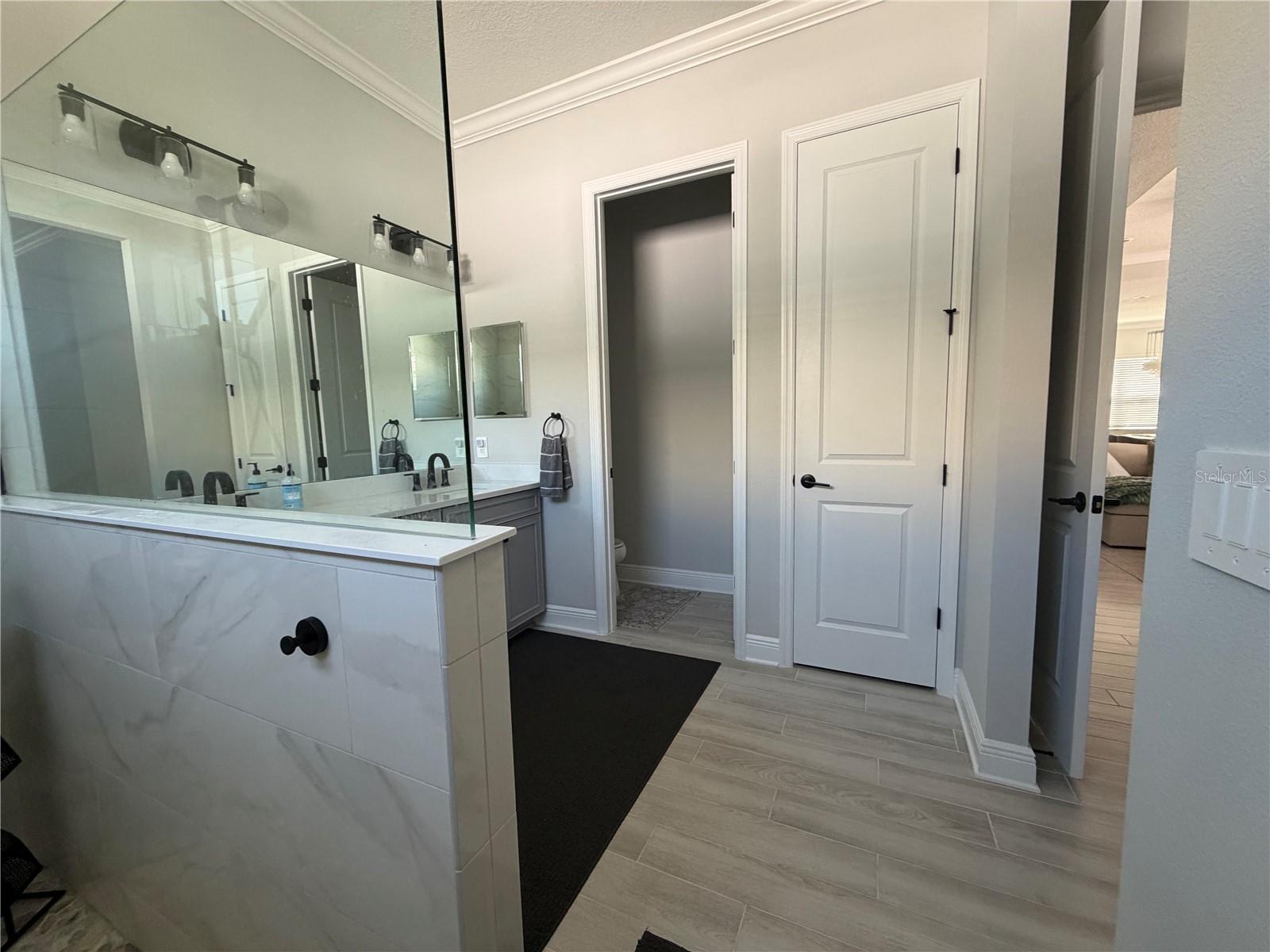 Image 13 of 78 For 18817 Valleta Avenue