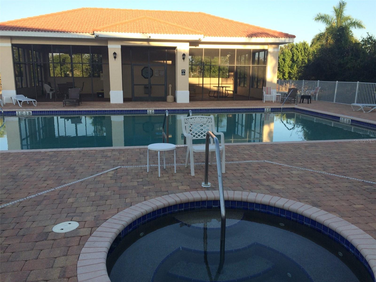 Image 10 of 17 For 240 End Drive 1211