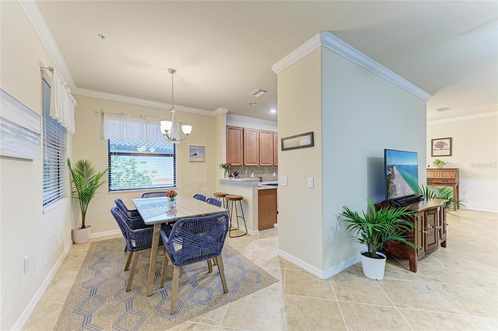 Image 12 of 80 For 20221 Ragazza Circle 202