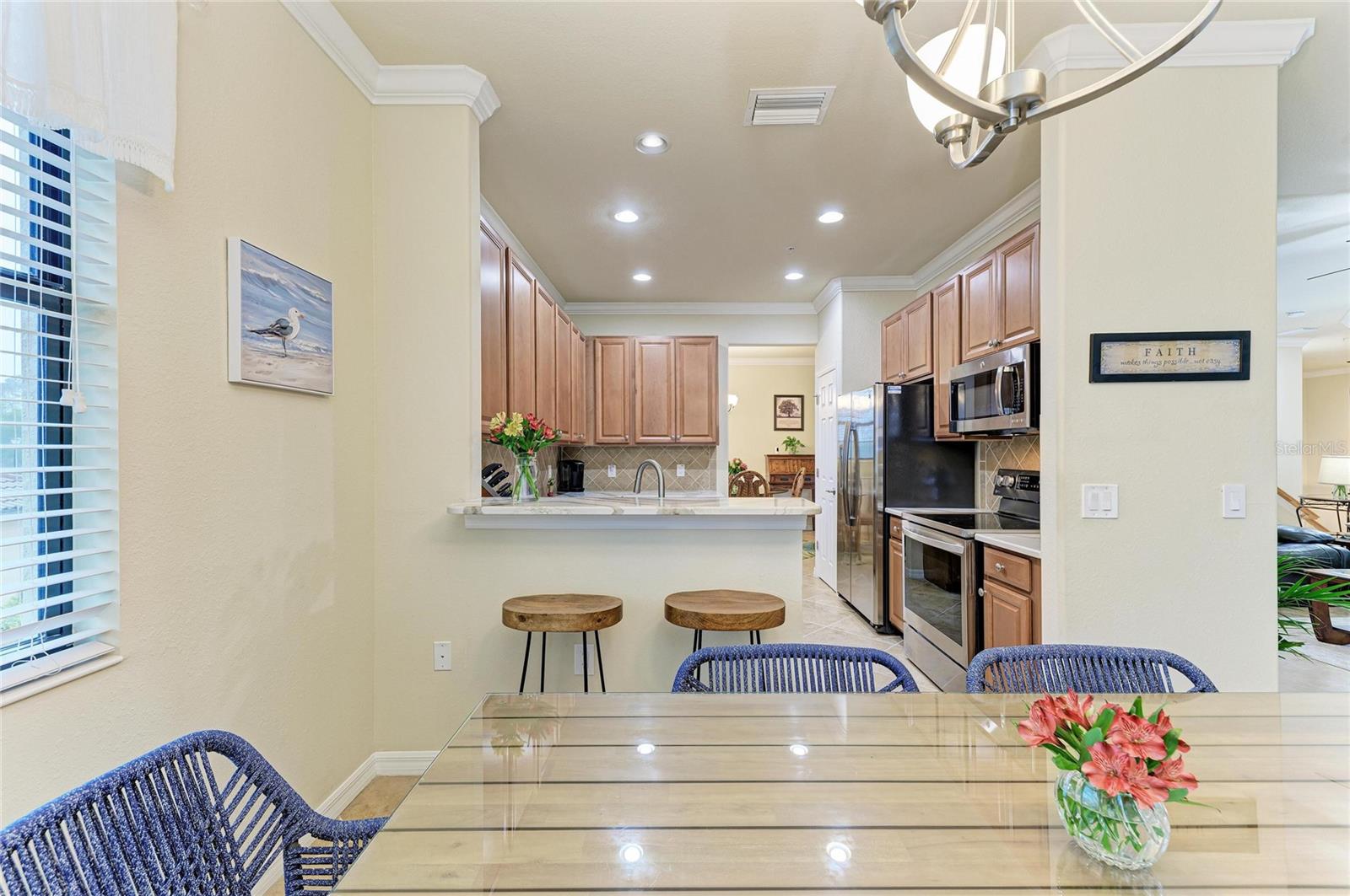 Image 14 of 80 For 20221 Ragazza Circle 202