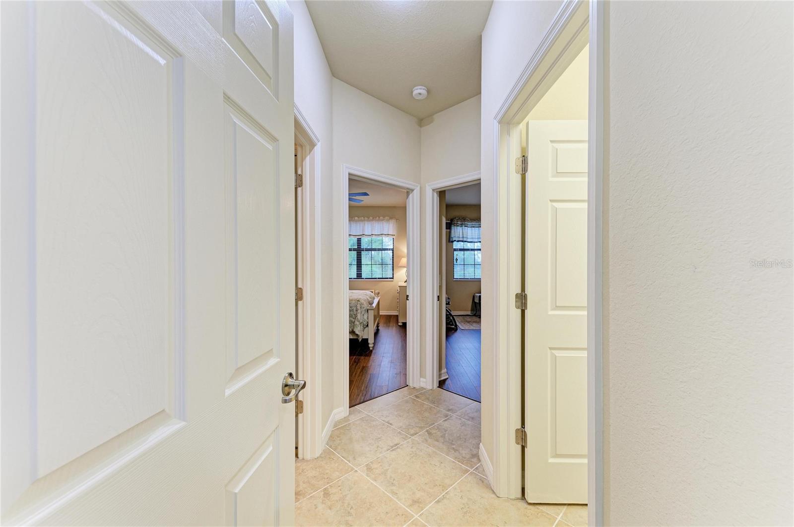 Image 29 of 80 For 20221 Ragazza Circle 202