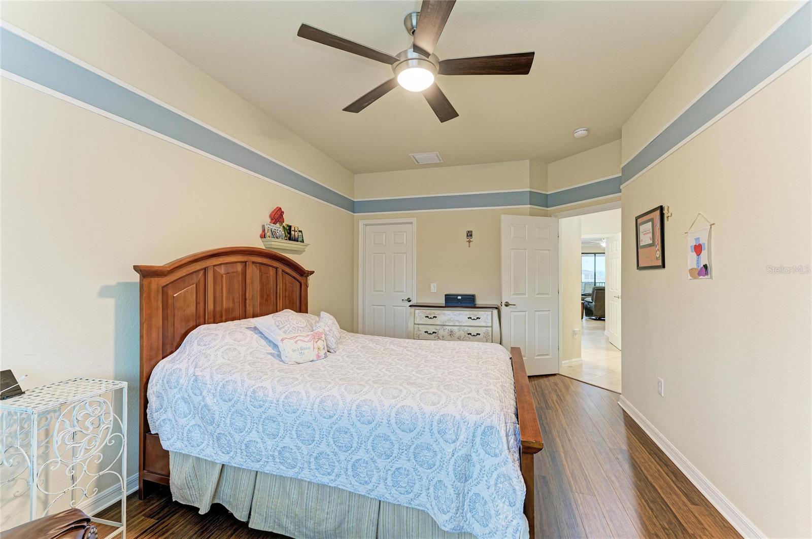 Image 35 of 80 For 20221 Ragazza Circle 202