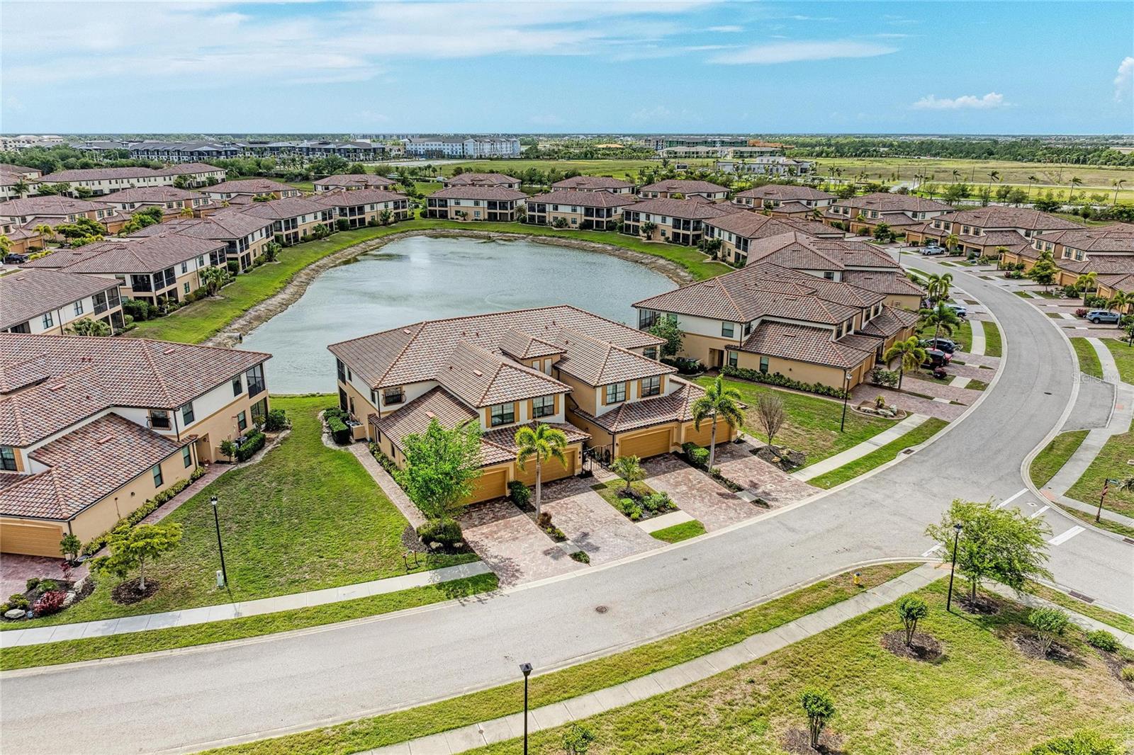 Image 44 of 80 For 20221 Ragazza Circle 202