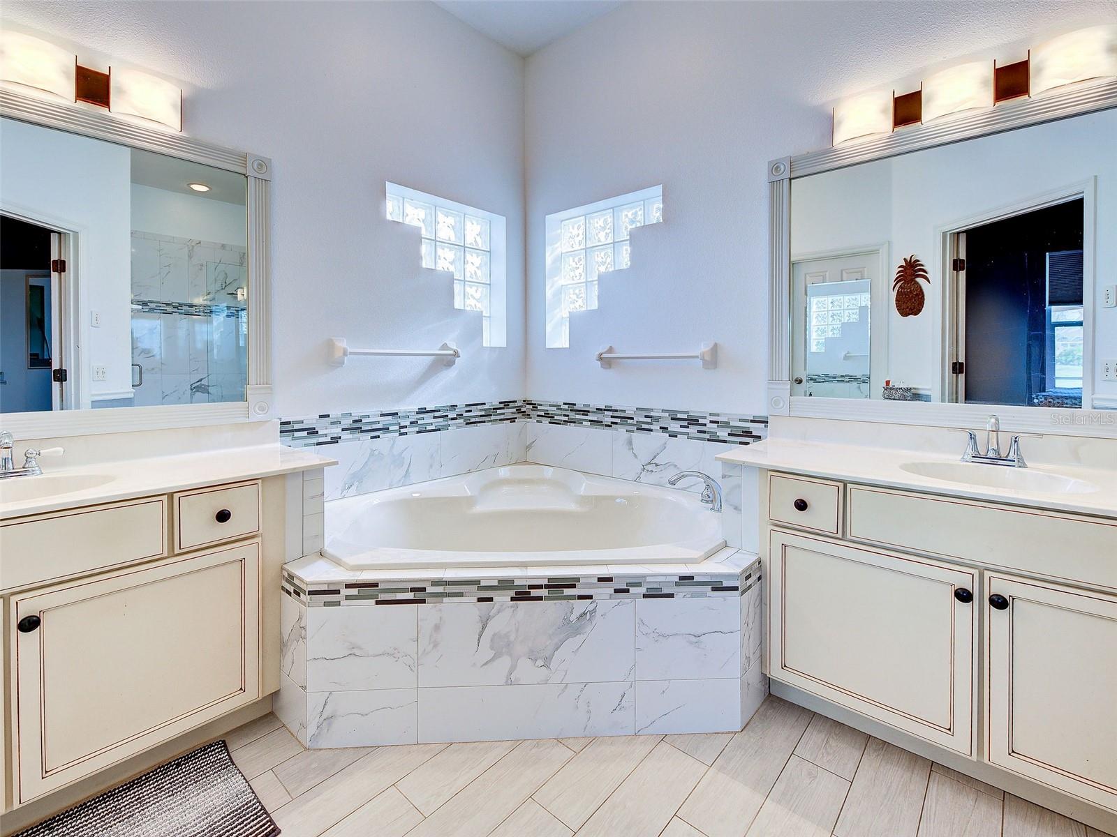 Image 21 of 40 For 4310 Manfield Drive