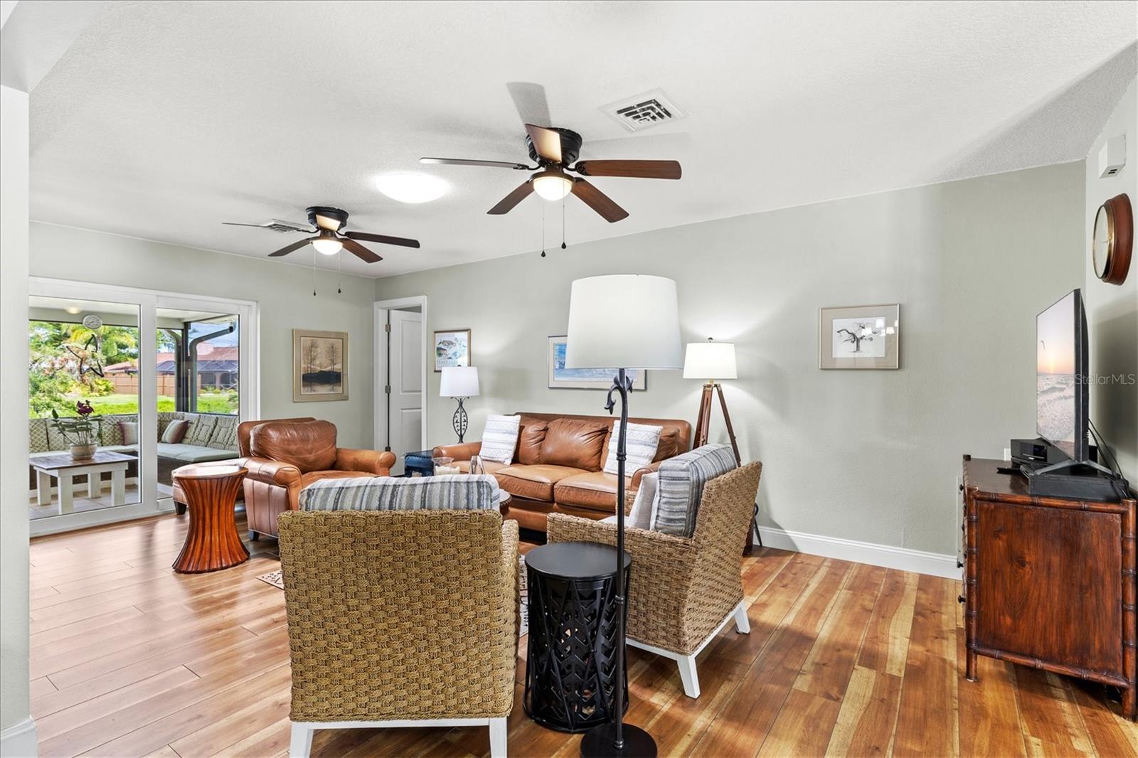 Image 13 of 97 For 1147 Sleepy Hollow Court