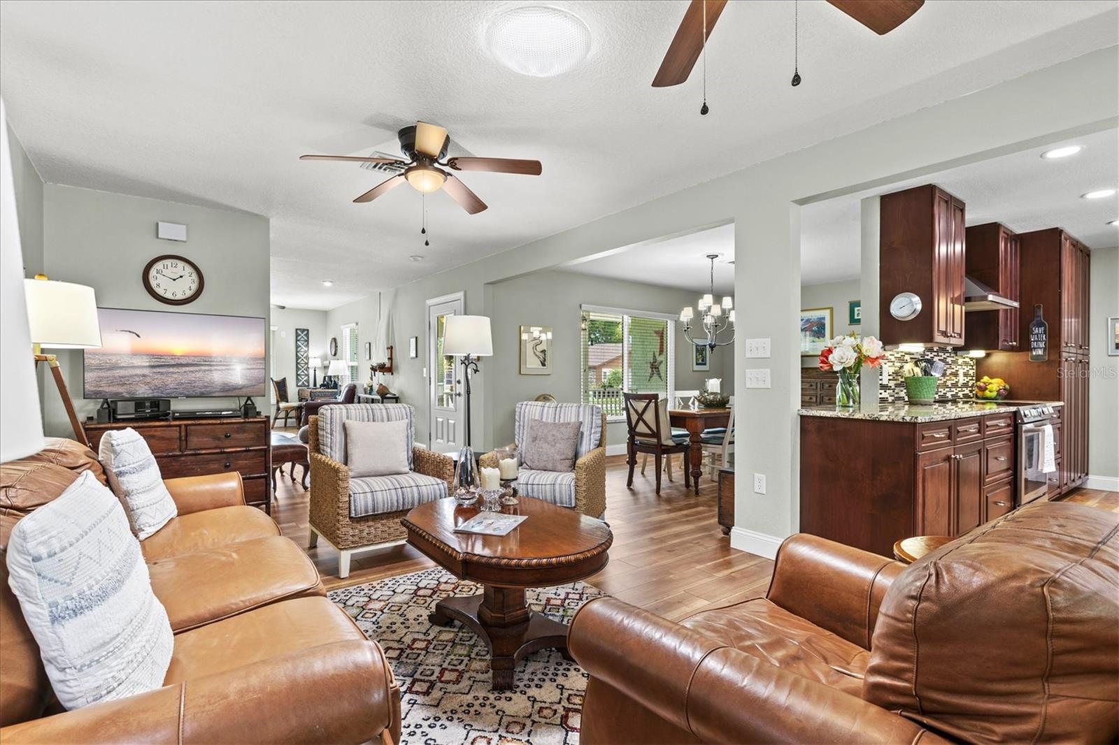 Image 16 of 97 For 1147 Sleepy Hollow Court