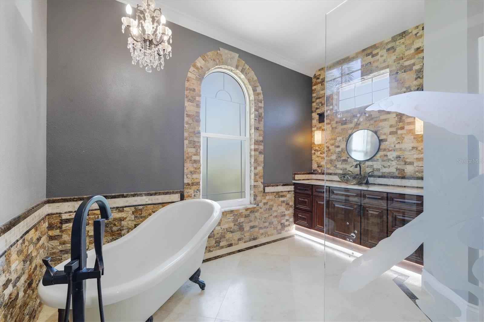 Image 33 of 66 For 3323 Lakeview Lane