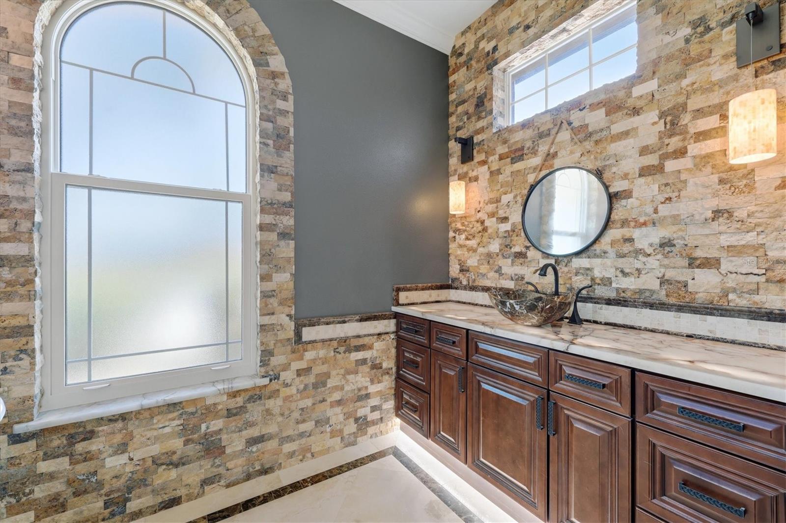 Image 34 of 66 For 3323 Lakeview Lane