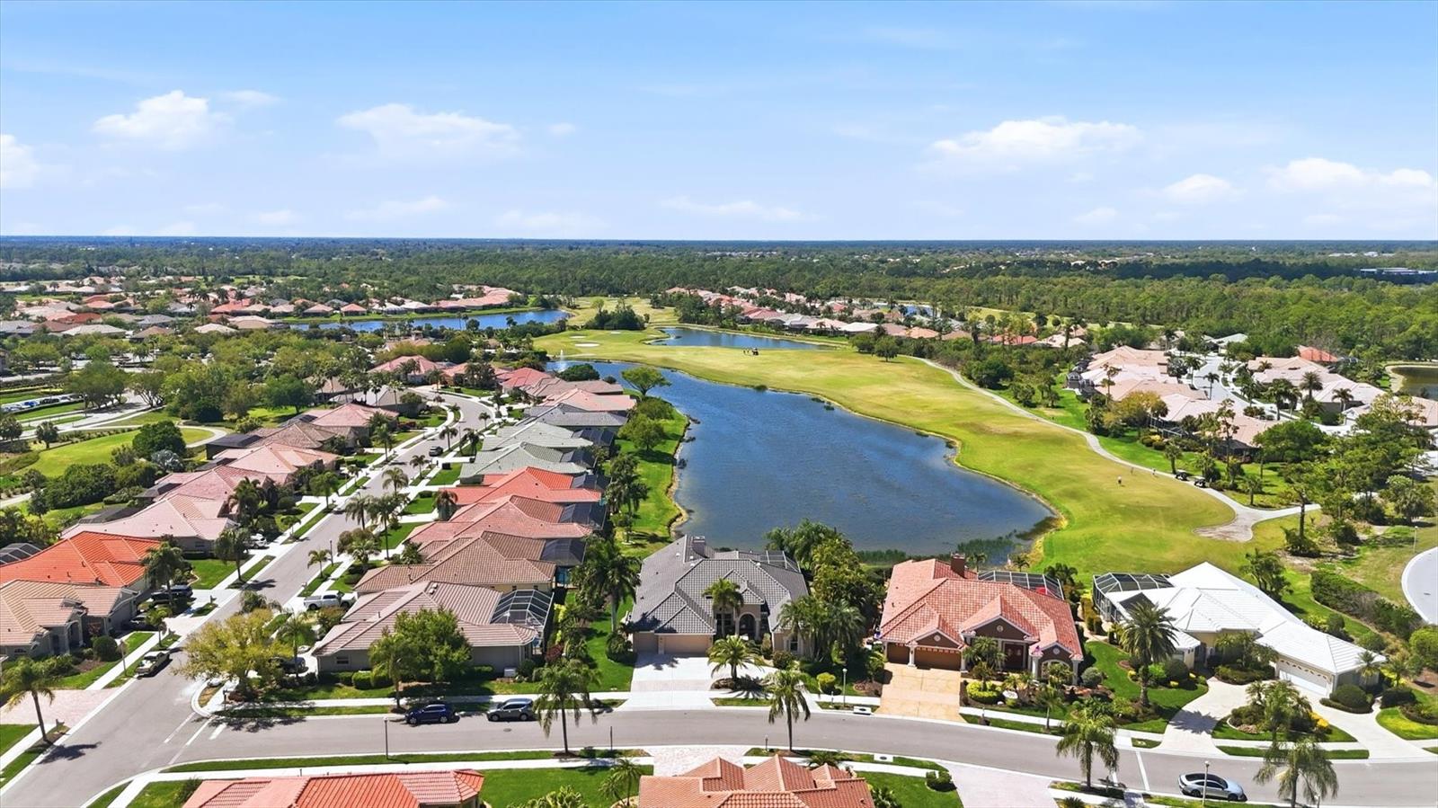 Image 5 of 66 For 3323 Lakeview Lane