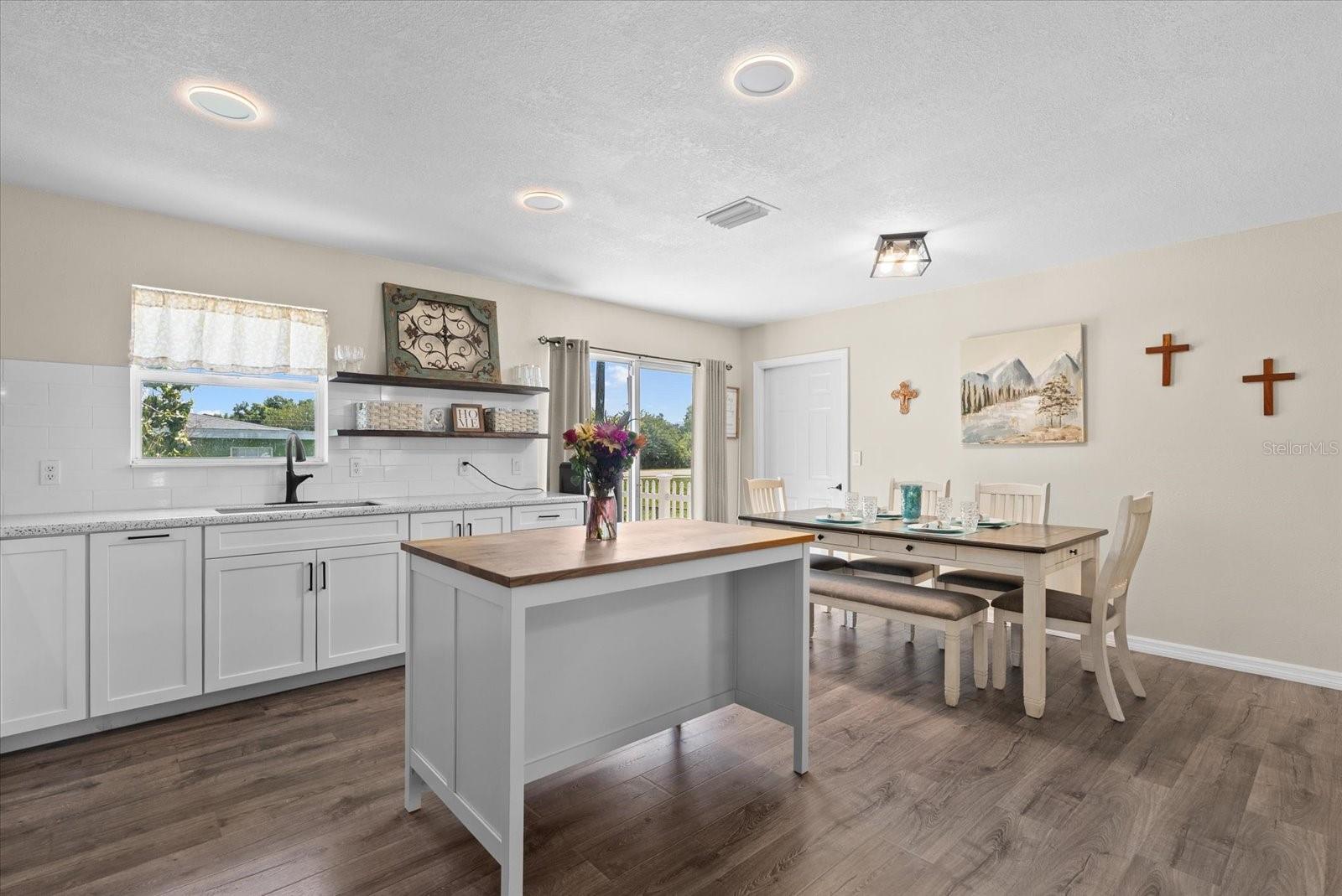 Image 10 of 38 For 2600 Charlene Street