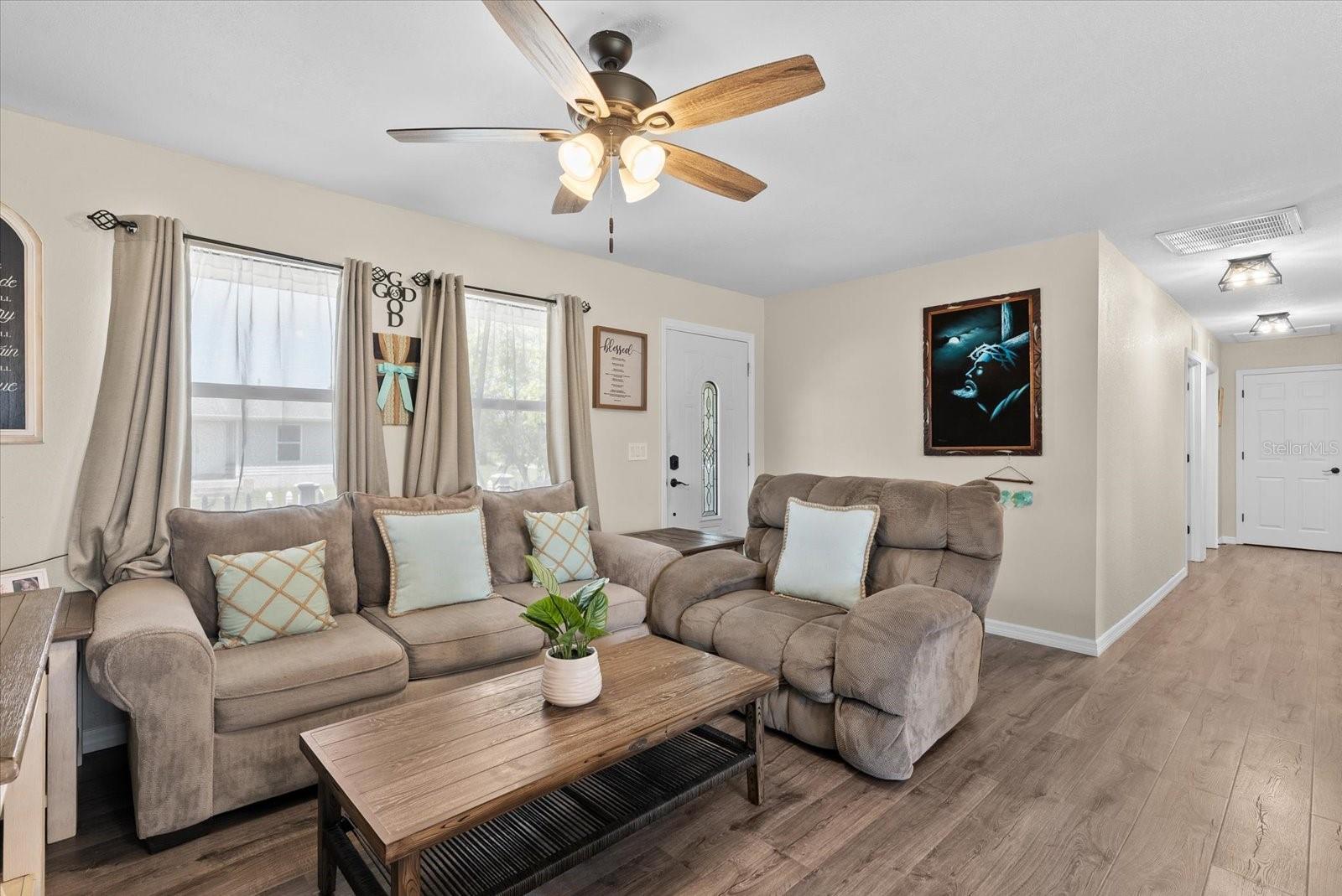 Image 12 of 38 For 2600 Charlene Street