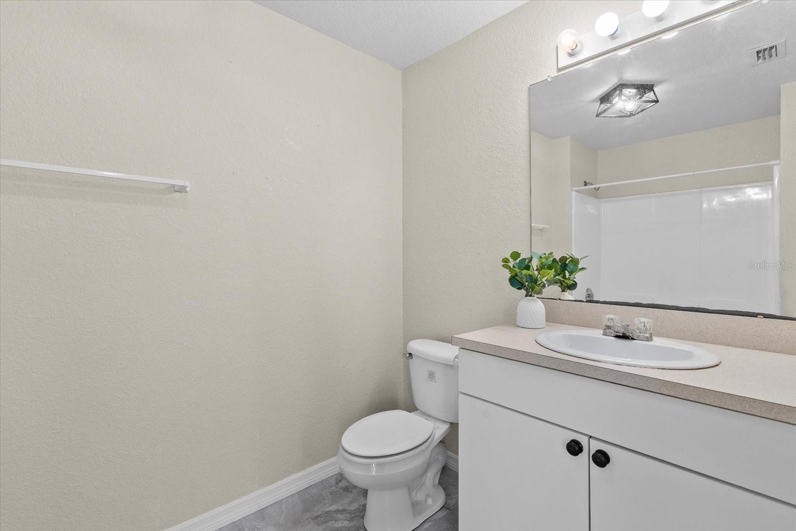 Image 16 of 38 For 2600 Charlene Street