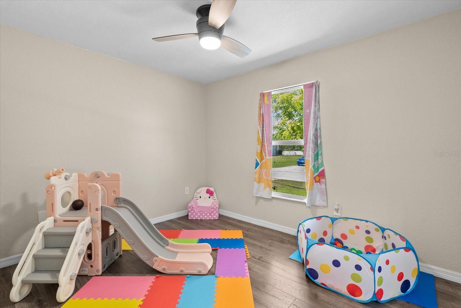 Image 17 of 38 For 2600 Charlene Street