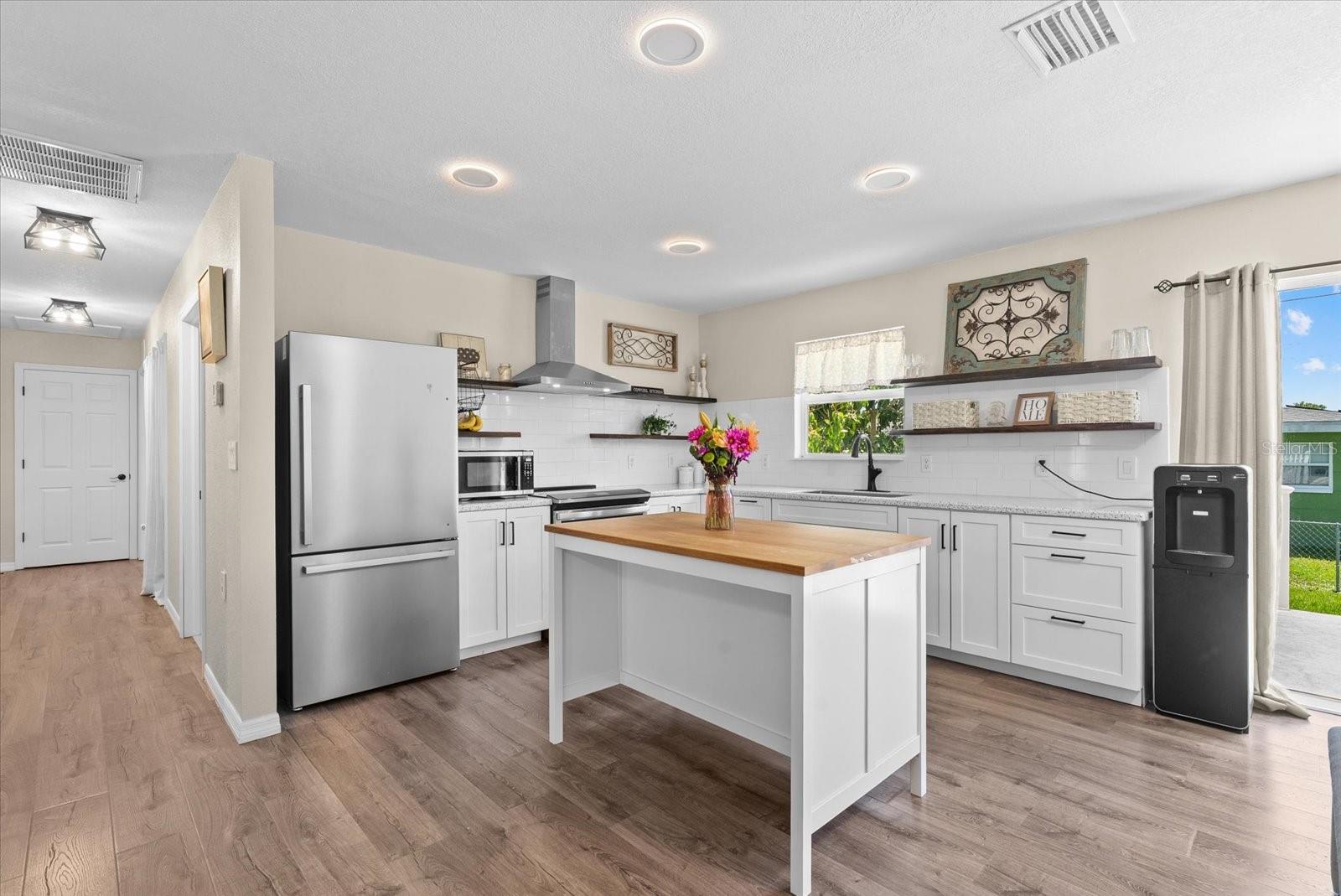 Image 7 of 38 For 2600 Charlene Street