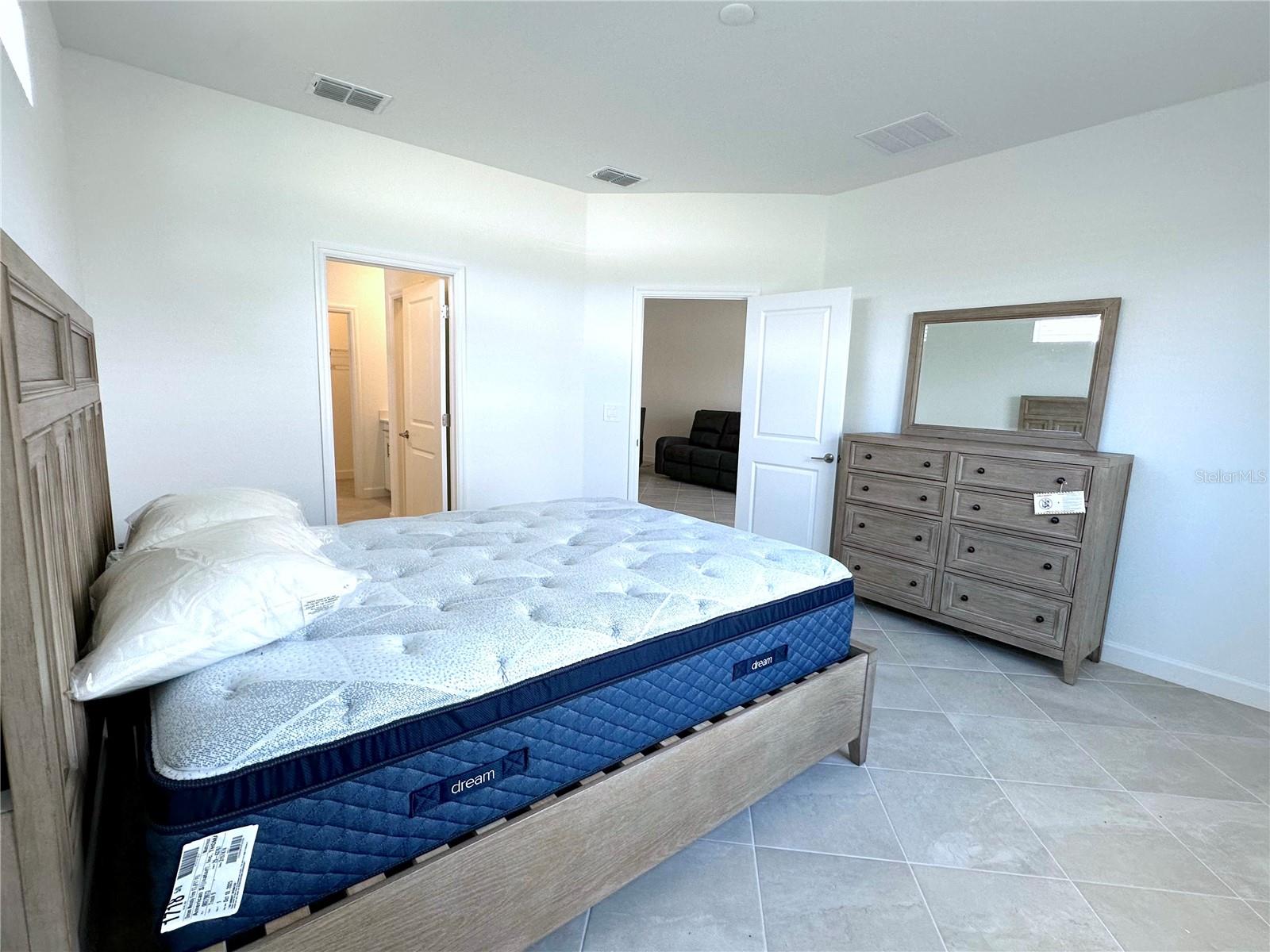 Image 9 of 40 For 8225 Shore Lake Drive