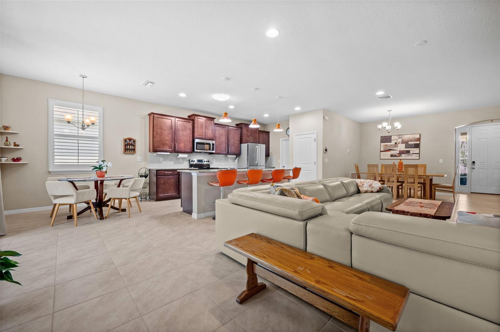 Image 14 of 39 For 2280 Midnight Pearl Drive