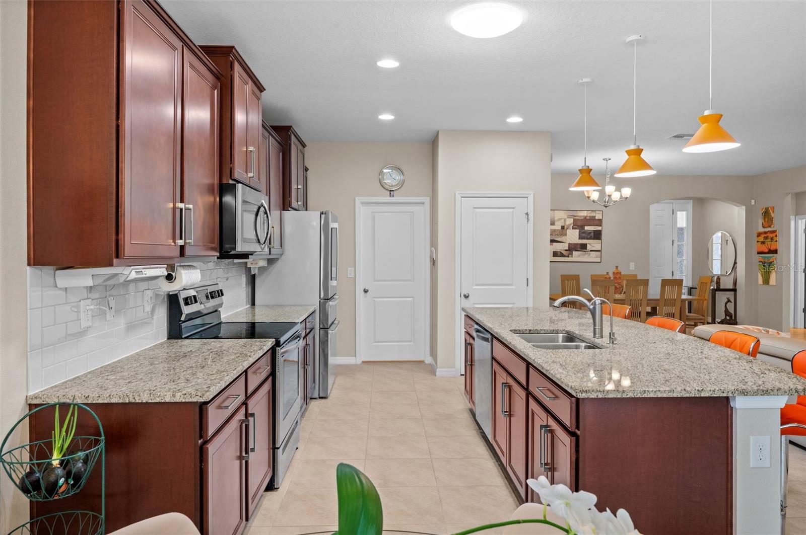 Image 22 of 39 For 2280 Midnight Pearl Drive