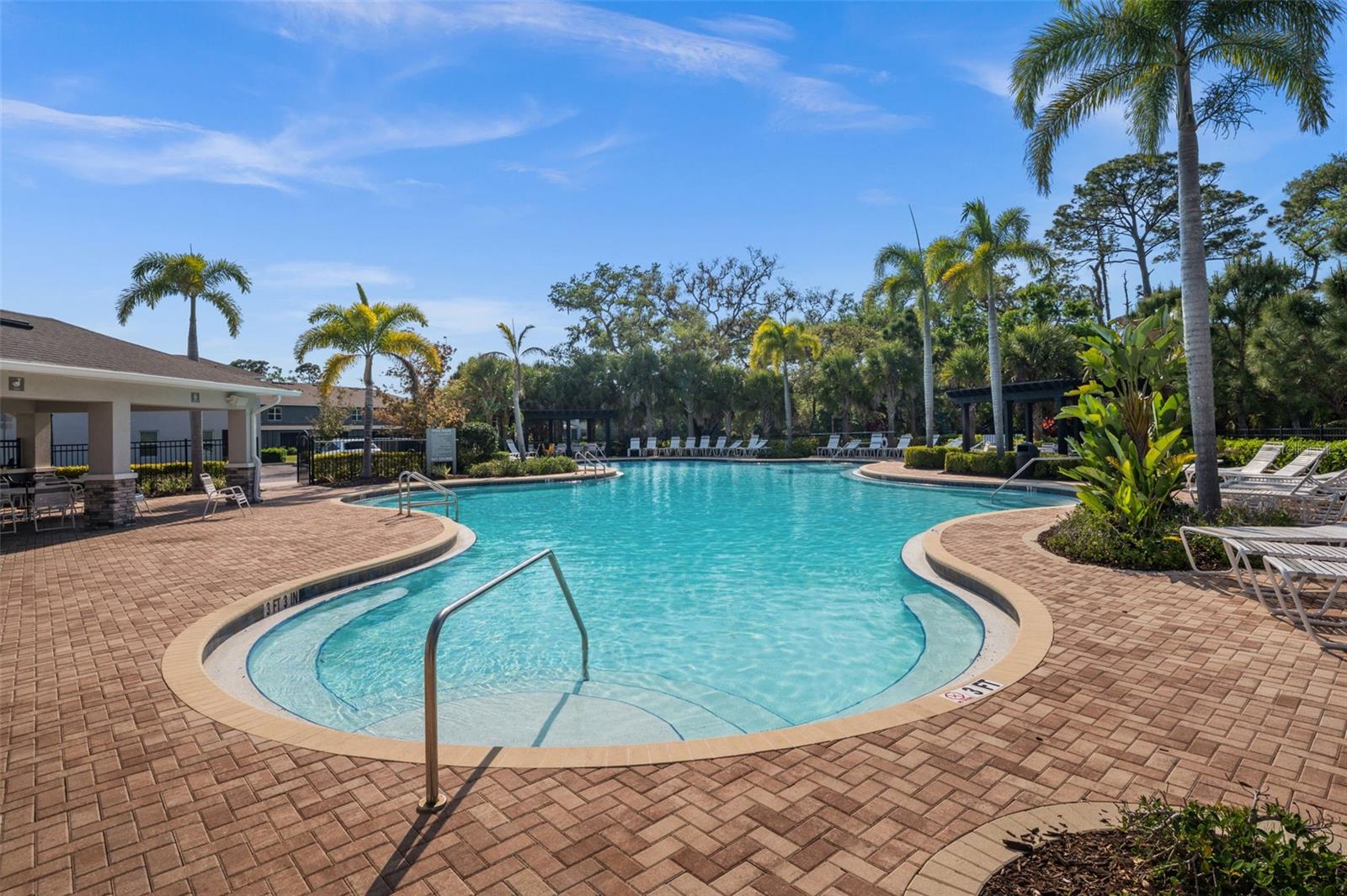 Image 37 of 39 For 2280 Midnight Pearl Drive