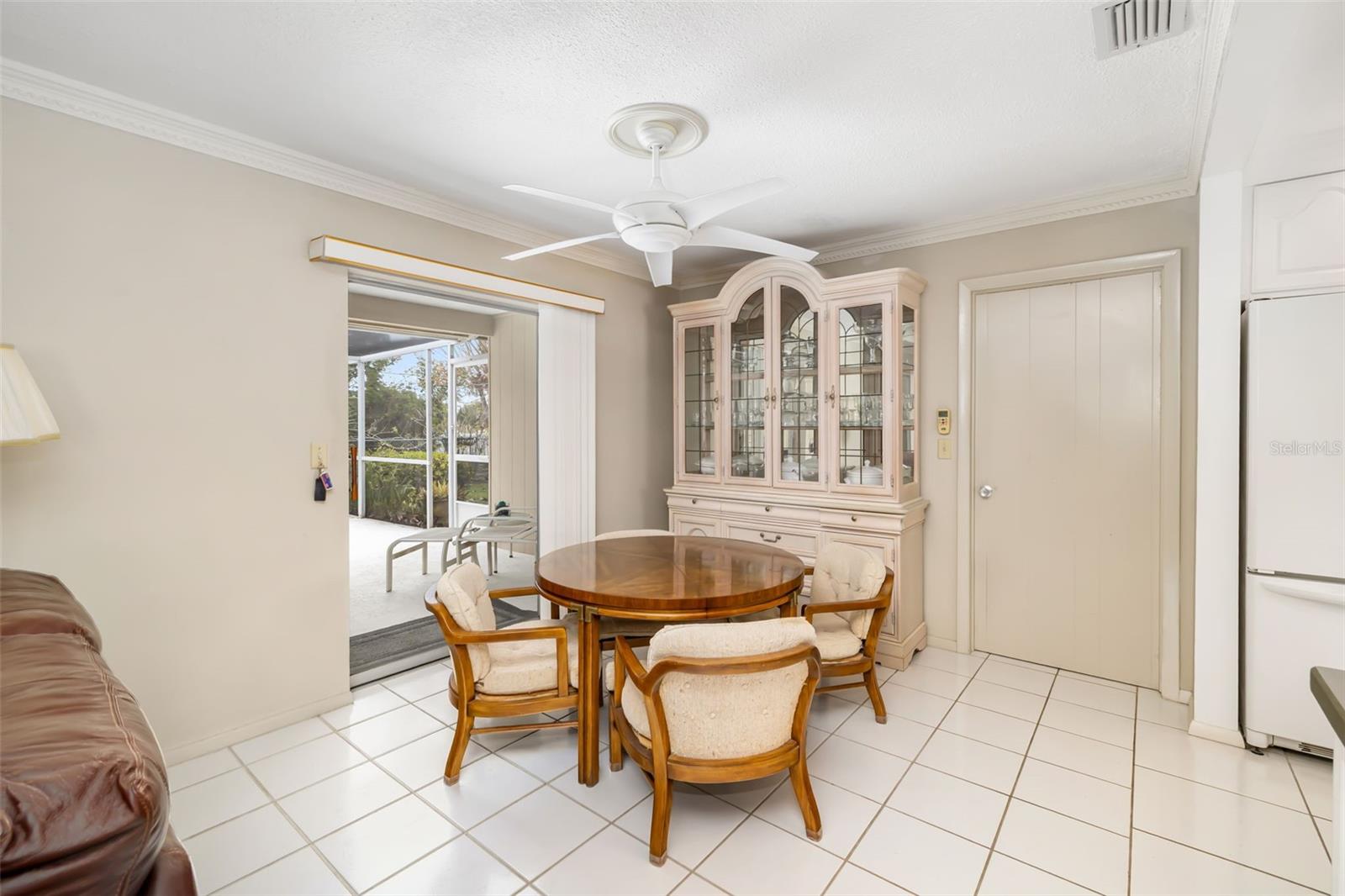 Image 11 of 43 For 3136 Gulf Gate Drive