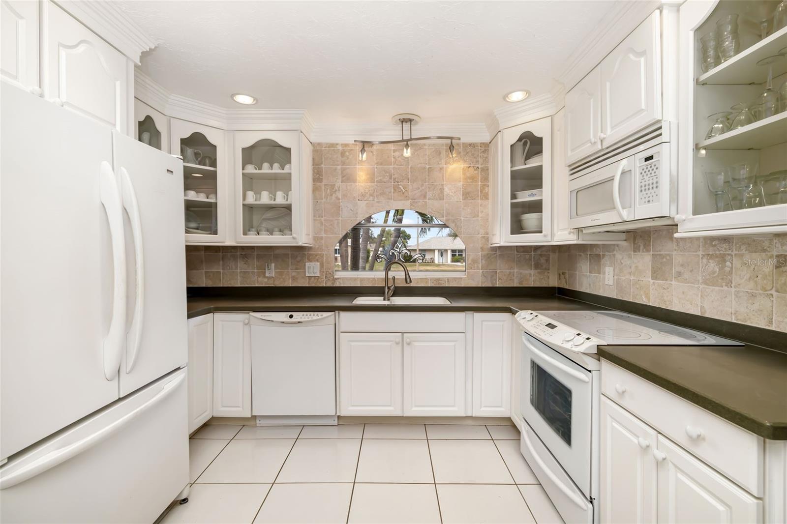 Image 13 of 43 For 3136 Gulf Gate Drive