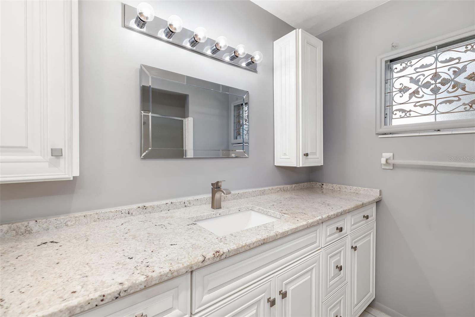 Image 22 of 43 For 3136 Gulf Gate Drive