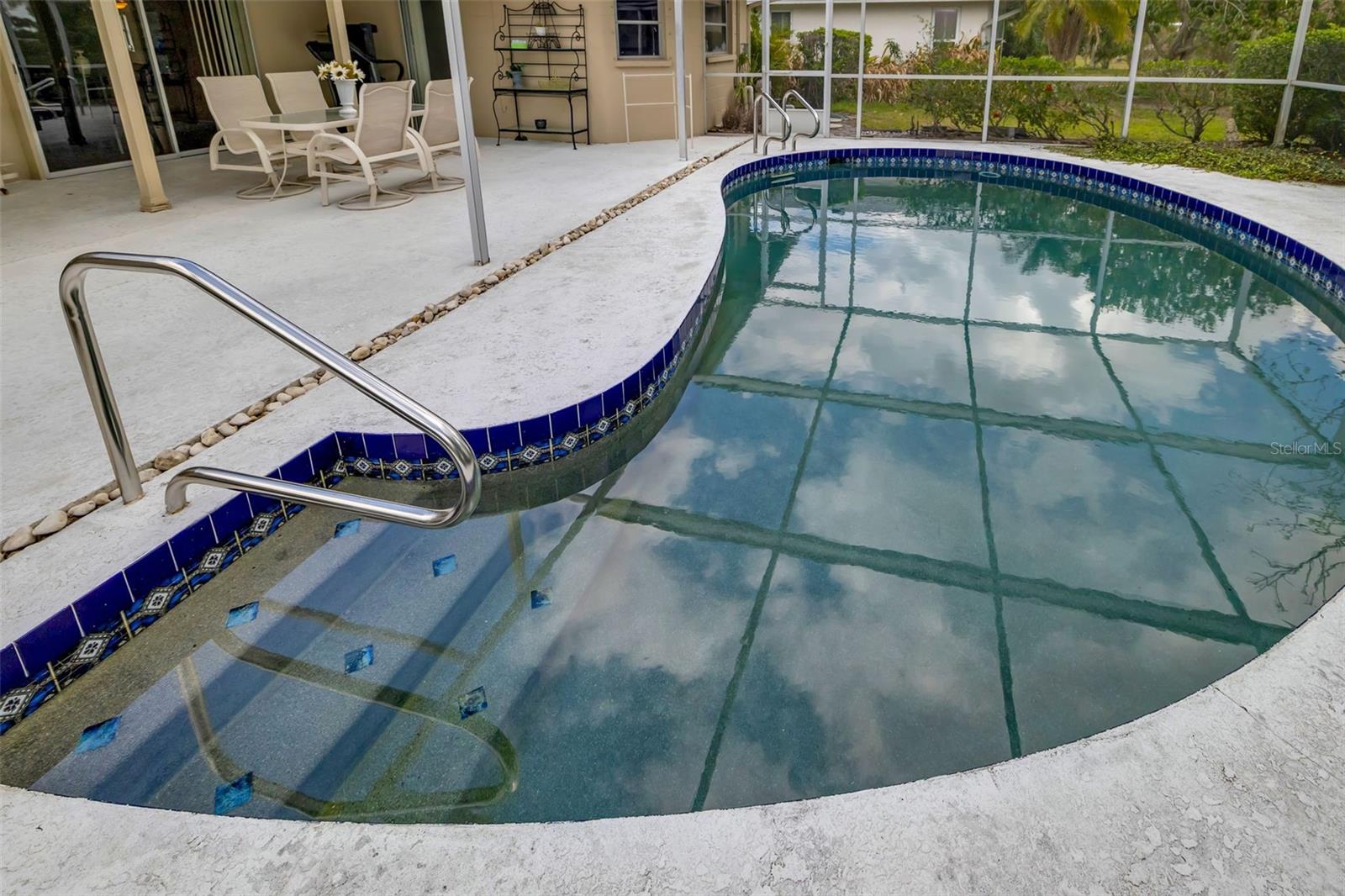 Image 30 of 43 For 3136 Gulf Gate Drive