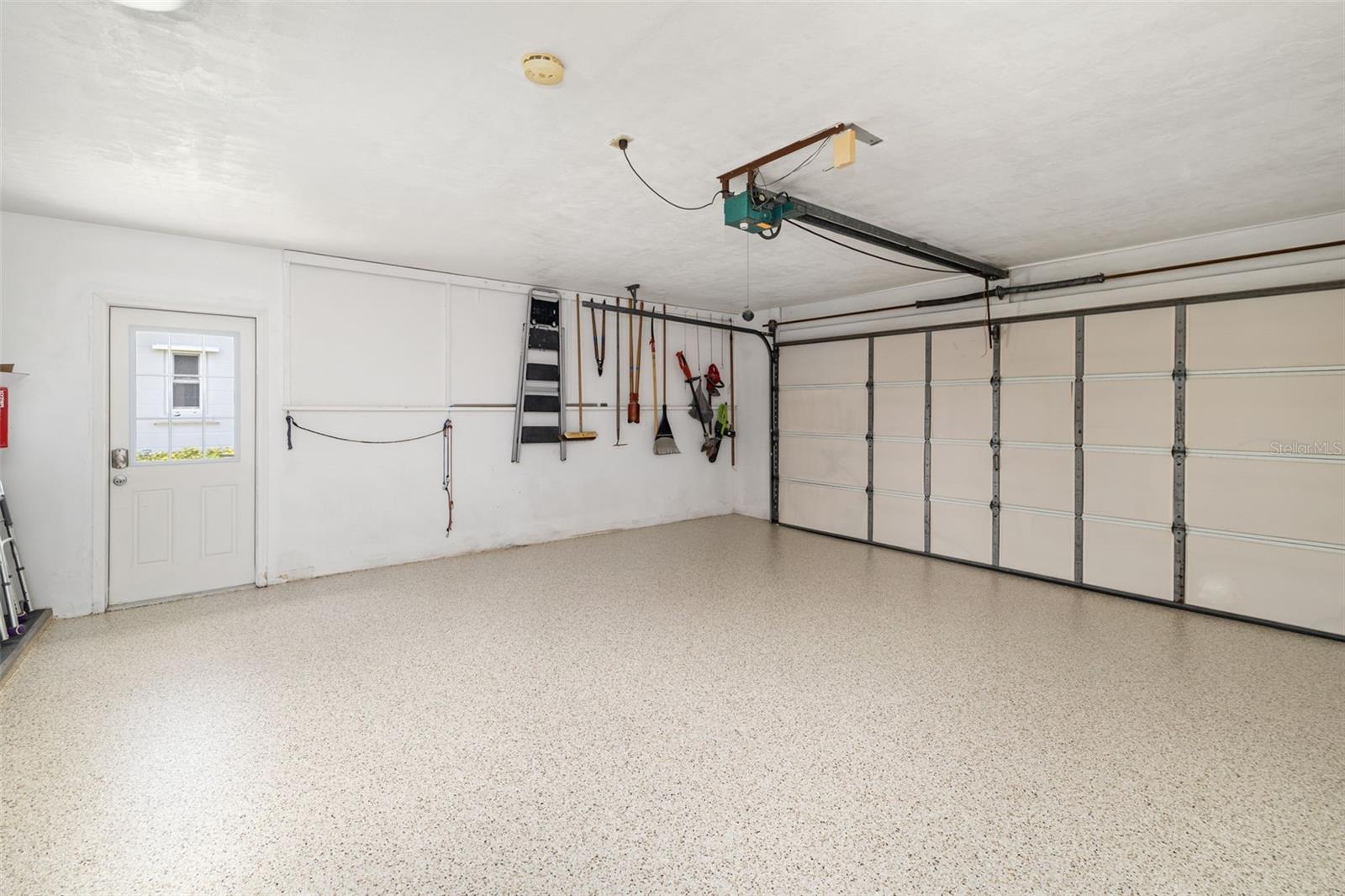 Image 31 of 43 For 3136 Gulf Gate Drive