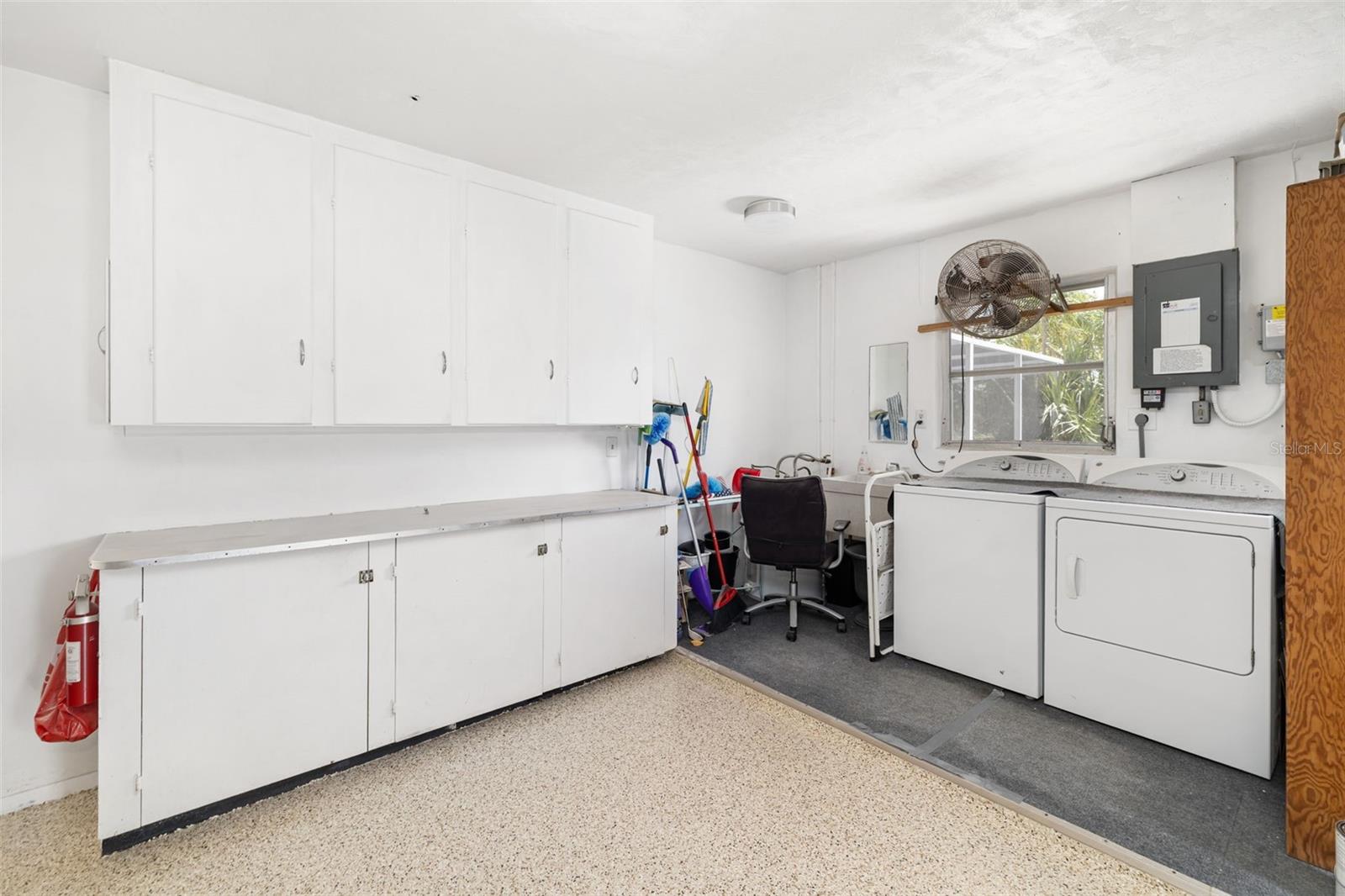 Image 32 of 43 For 3136 Gulf Gate Drive