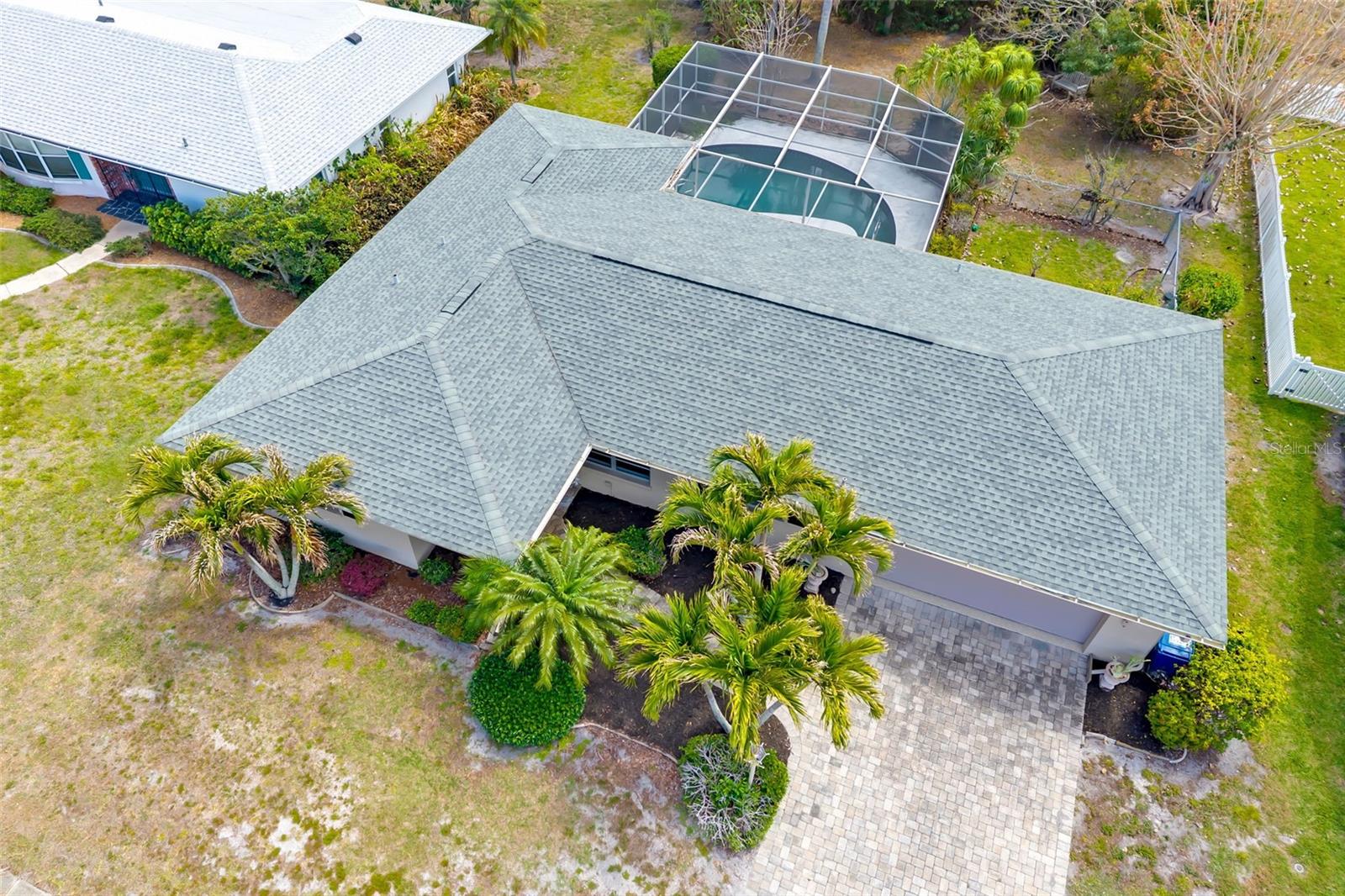 Image 37 of 43 For 3136 Gulf Gate Drive