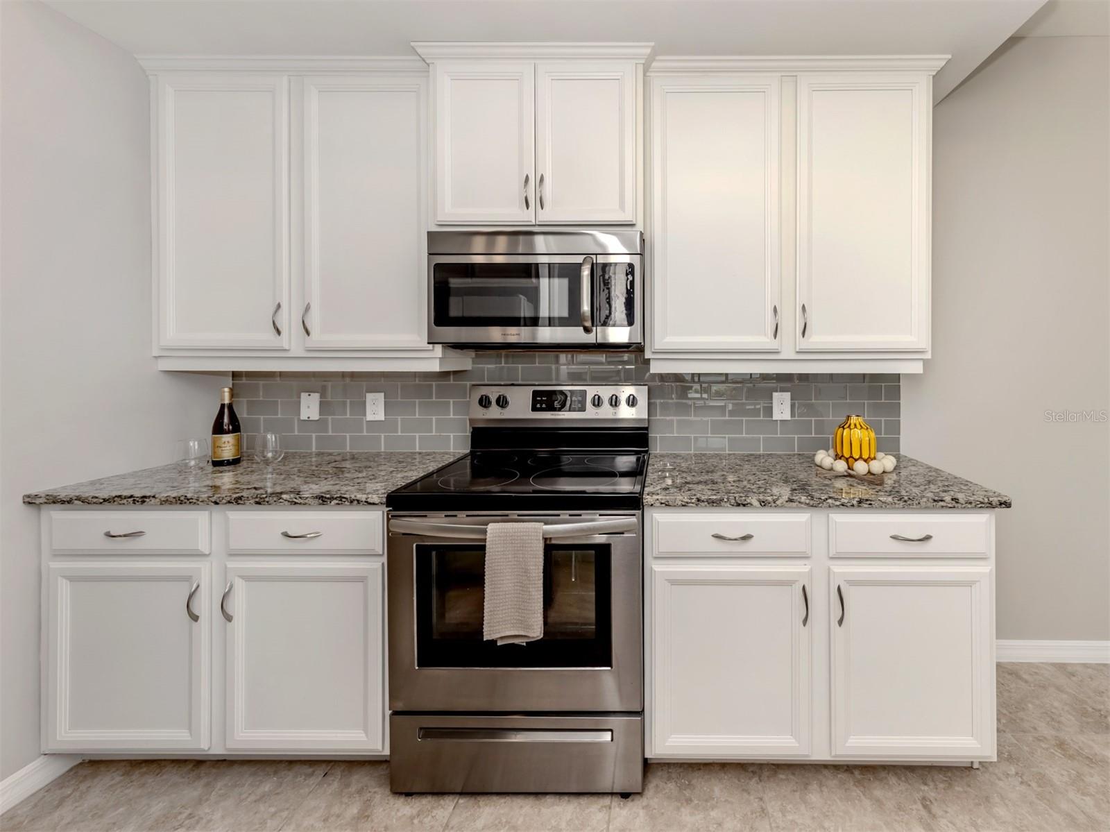 Image 10 of 72 For 110 Porta Vecchio Bend 101