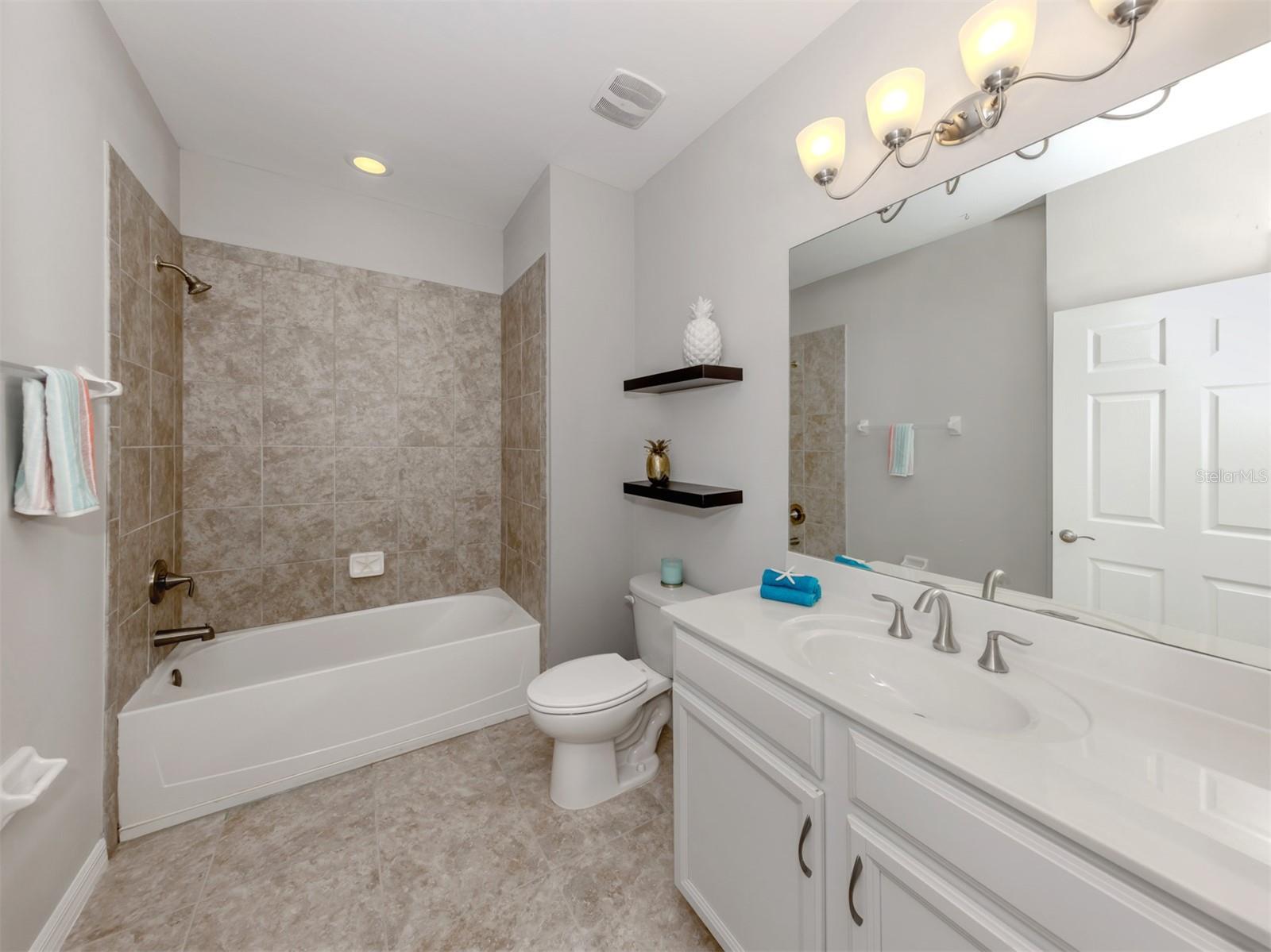 Image 26 of 72 For 110 Porta Vecchio Bend 101