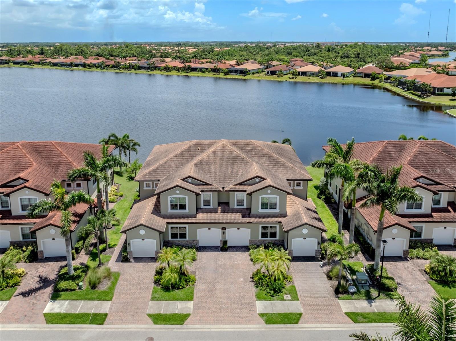 Image 35 of 72 For 110 Porta Vecchio Bend 101