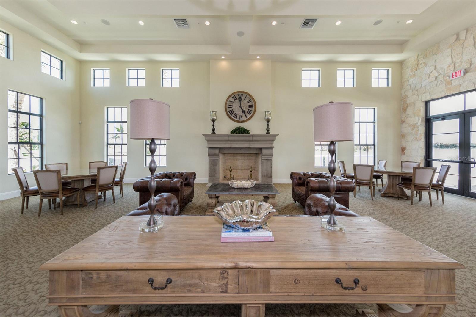 Image 45 of 72 For 110 Porta Vecchio Bend 101