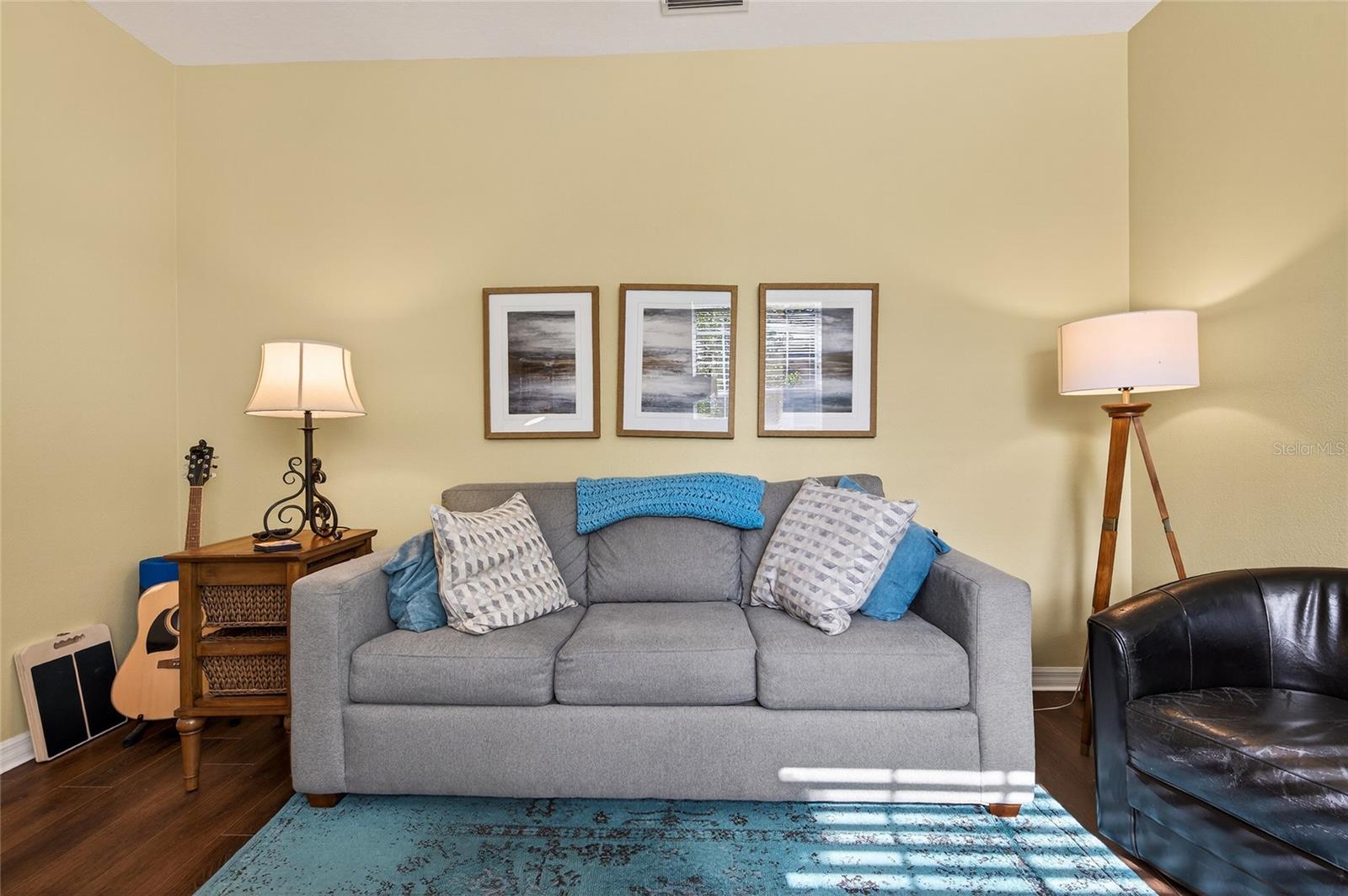 Image 11 of 54 For 903 Tartan Drive 26