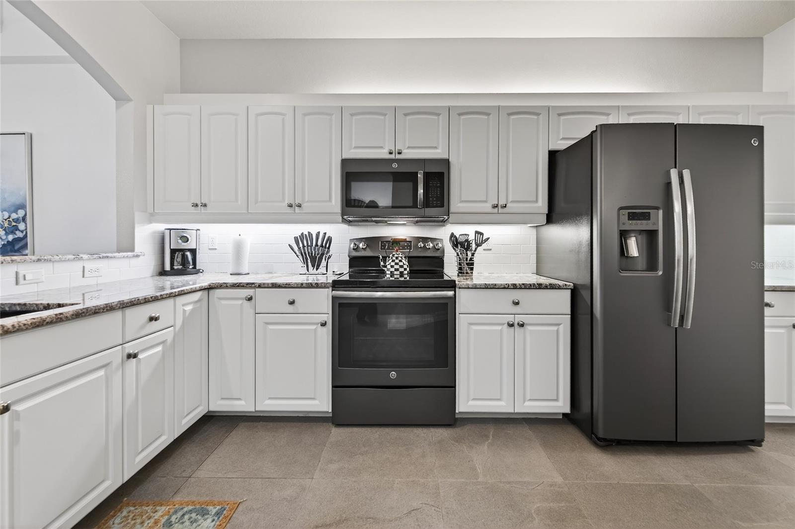 Image 15 of 54 For 903 Tartan Drive 26