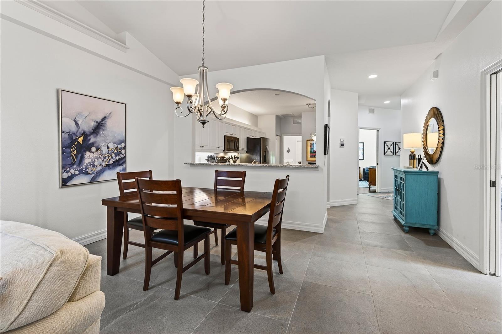 Image 22 of 54 For 903 Tartan Drive 26