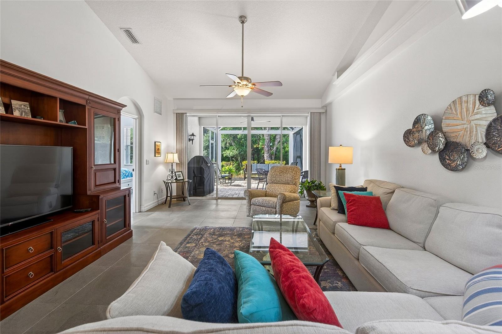 Image 24 of 54 For 903 Tartan Drive 26