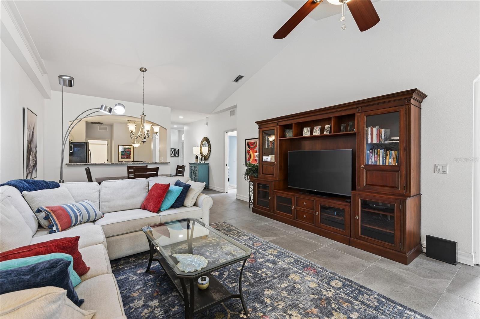 Image 29 of 54 For 903 Tartan Drive 26