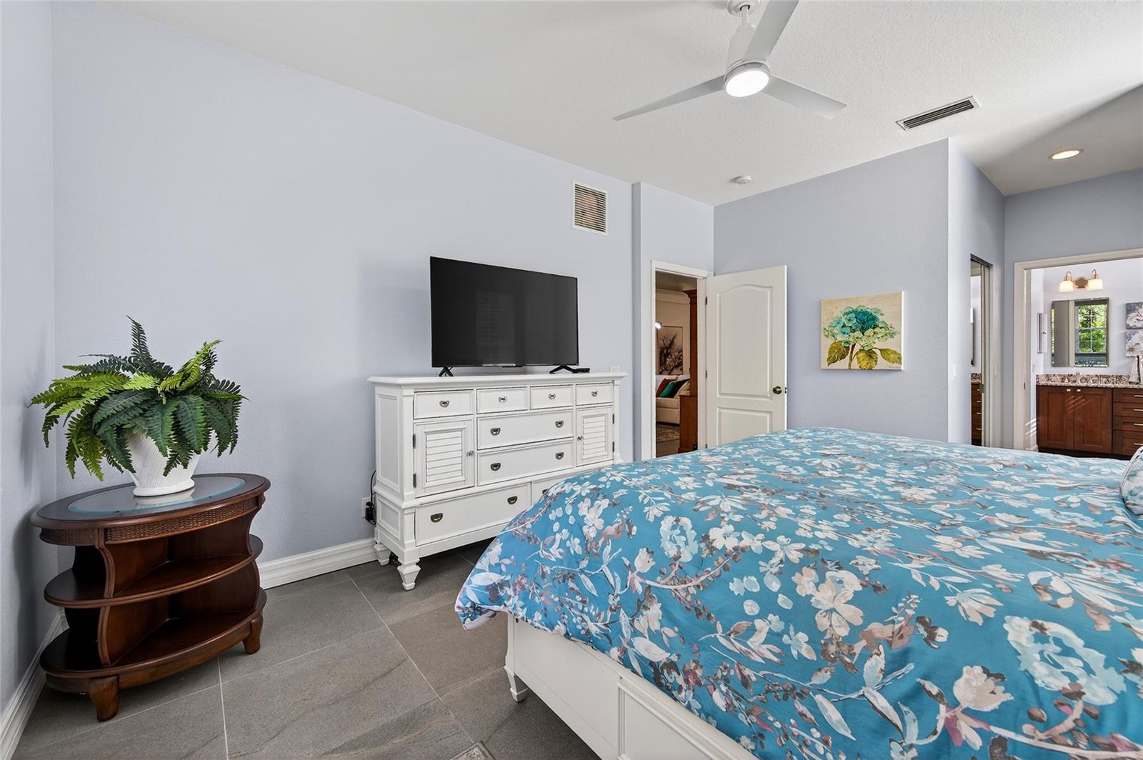 Image 39 of 54 For 903 Tartan Drive 26