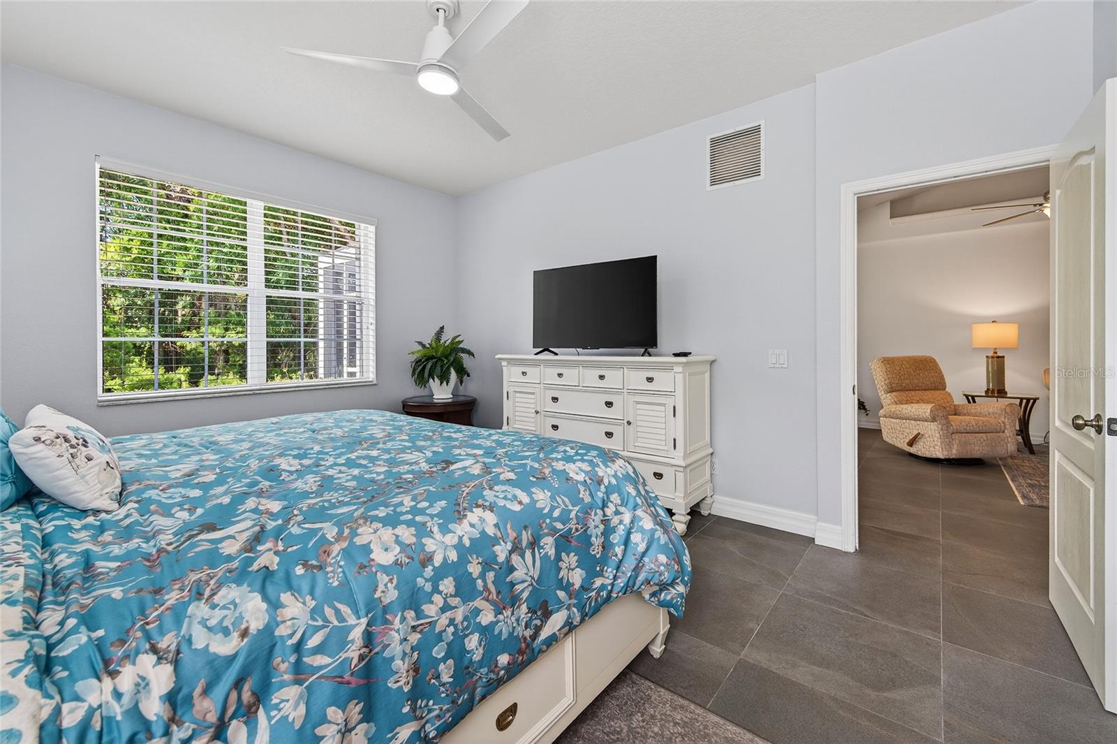 Image 40 of 54 For 903 Tartan Drive 26