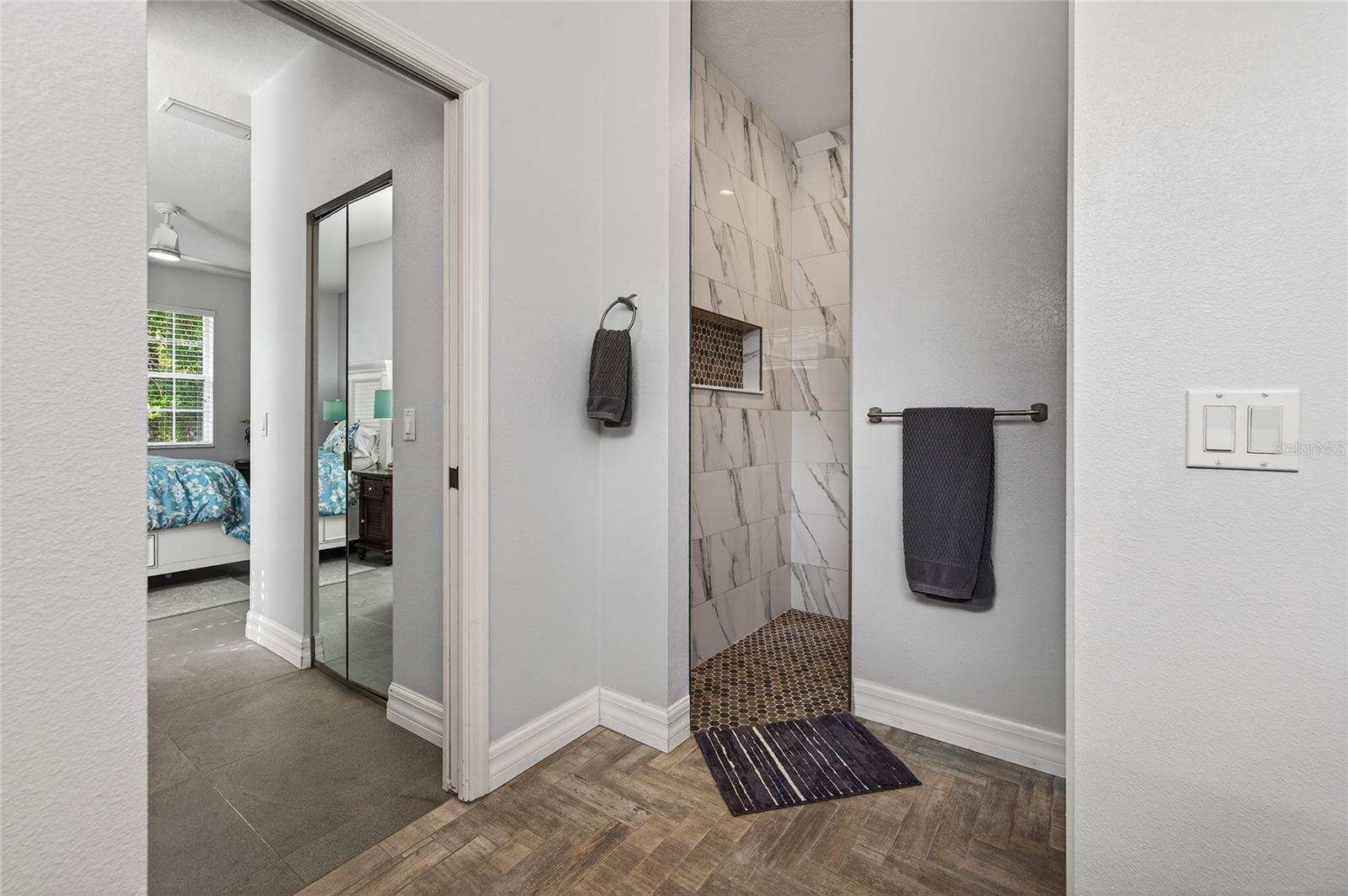 Image 44 of 54 For 903 Tartan Drive 26