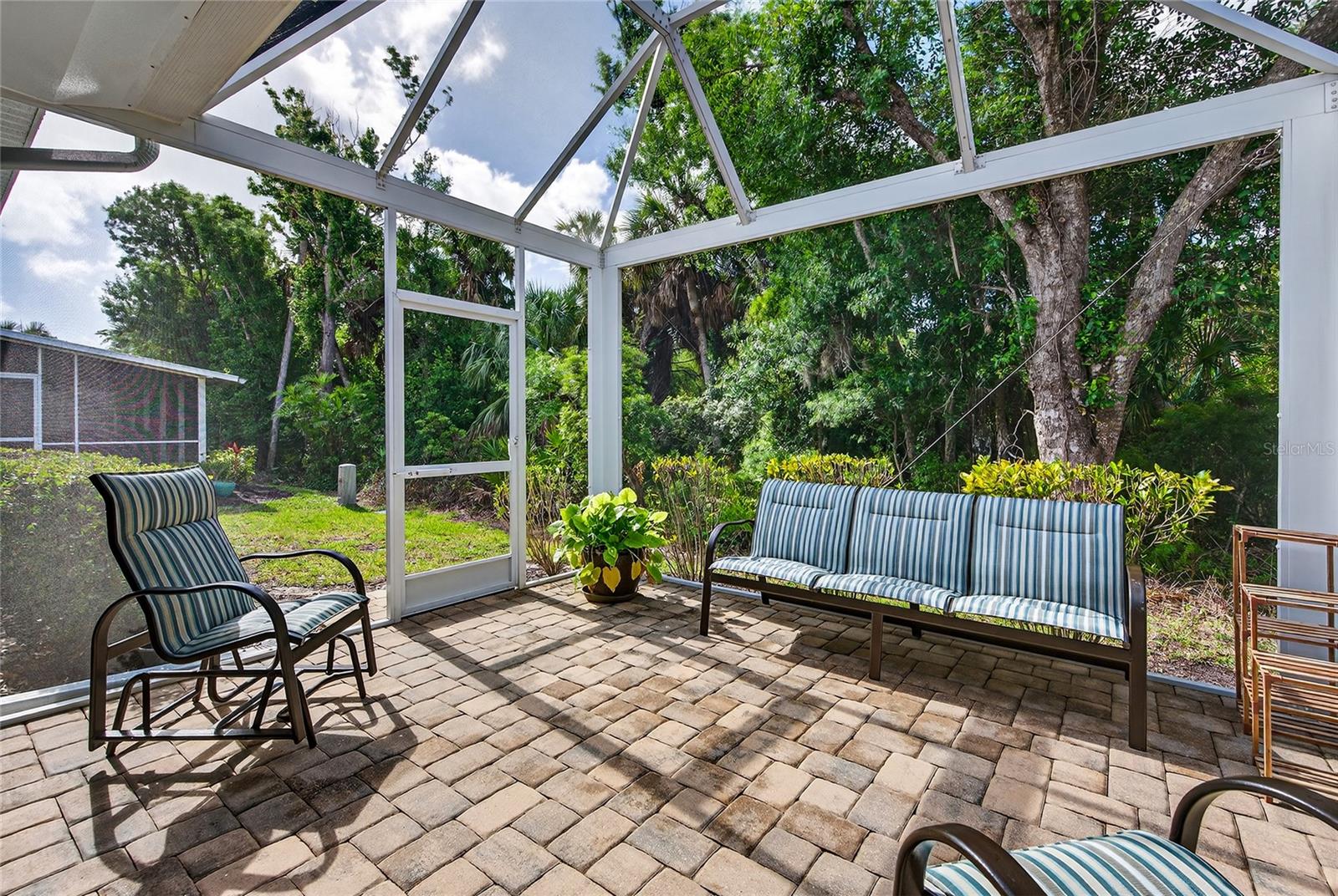 Image 56 of 72 For 903 Tartan Drive 26